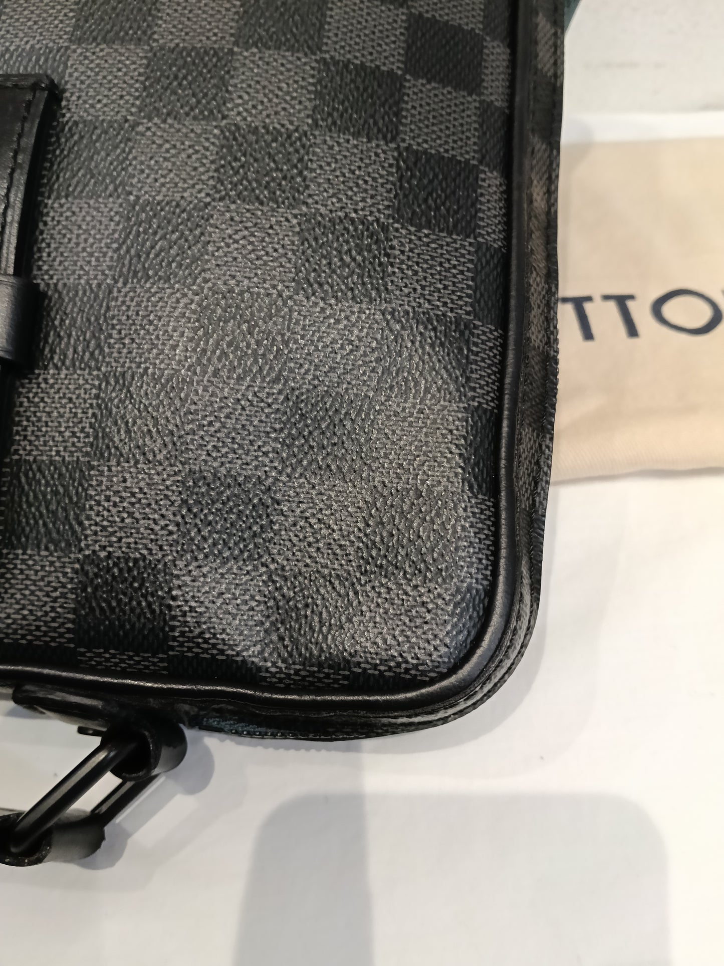LV Alpha Messenger Damier Graphite 2019