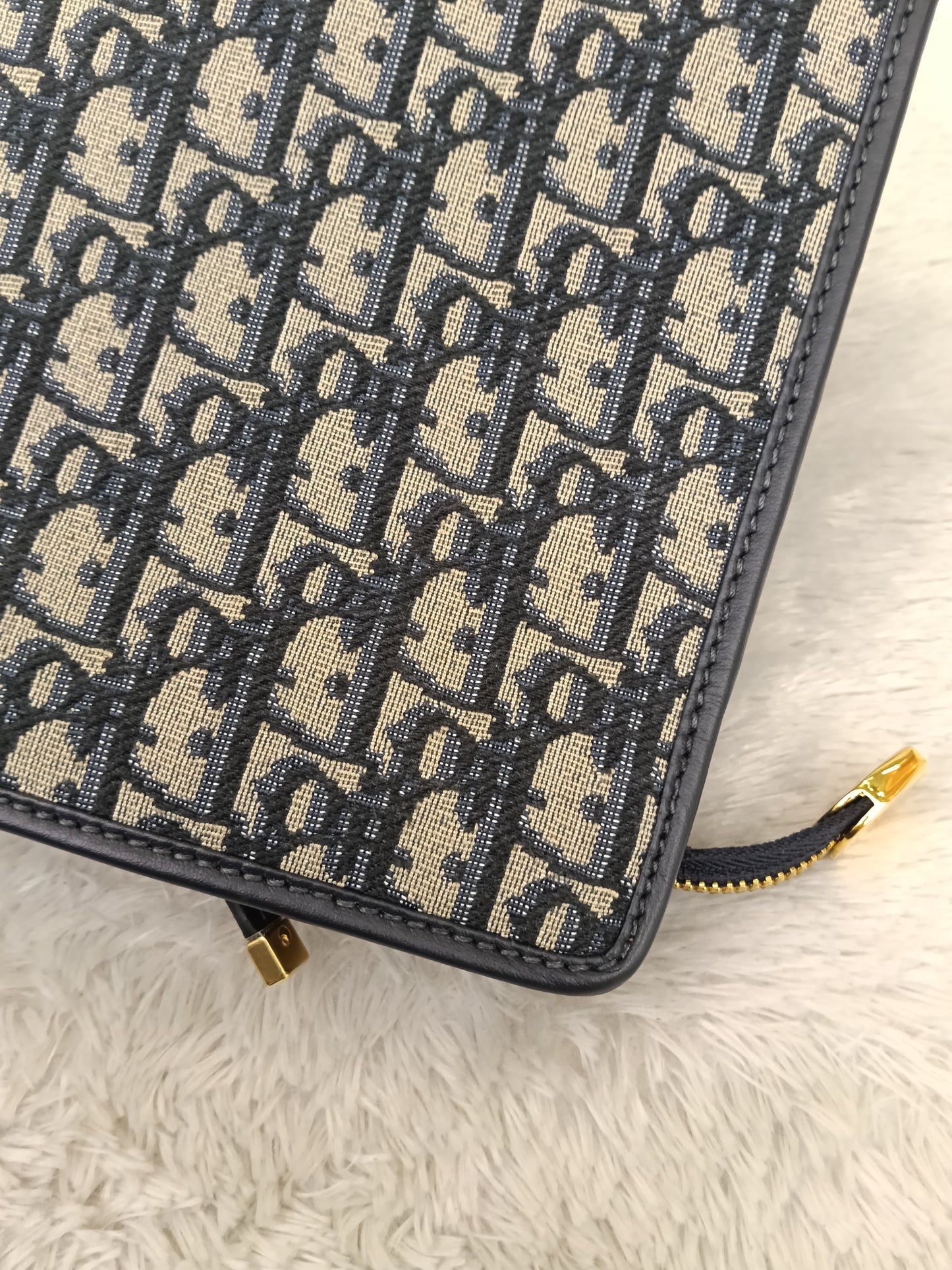 Dior Pouch Clutch Montaigne Oblique Navy GHW 2023