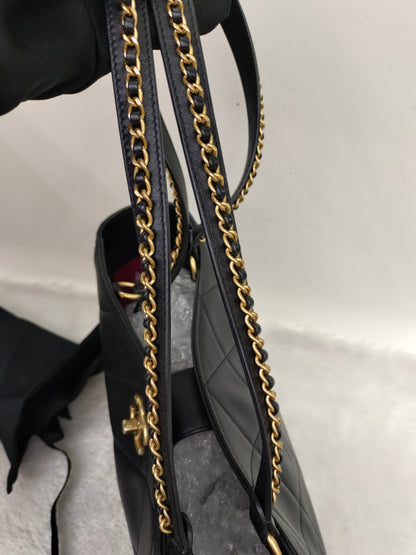 Chanel Chain Shopping Tote Calfskin Black GHW 2023 (CHIP)