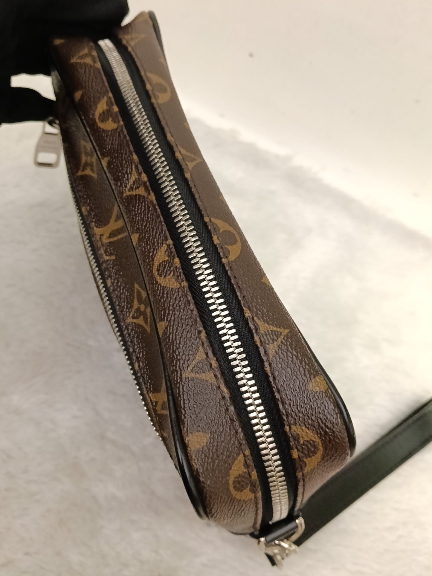 LV Kasai Clutch Monogram Macassar 2017