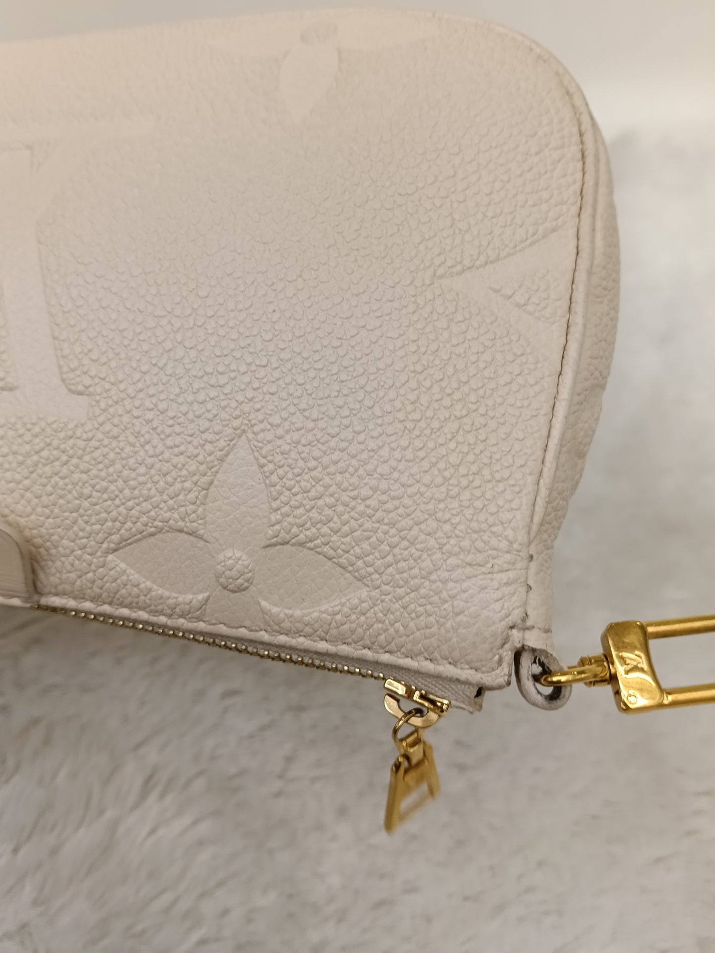 LV Multi Pochette Accecories NV Monogram Empreinte Creme Beige (CHIP)
