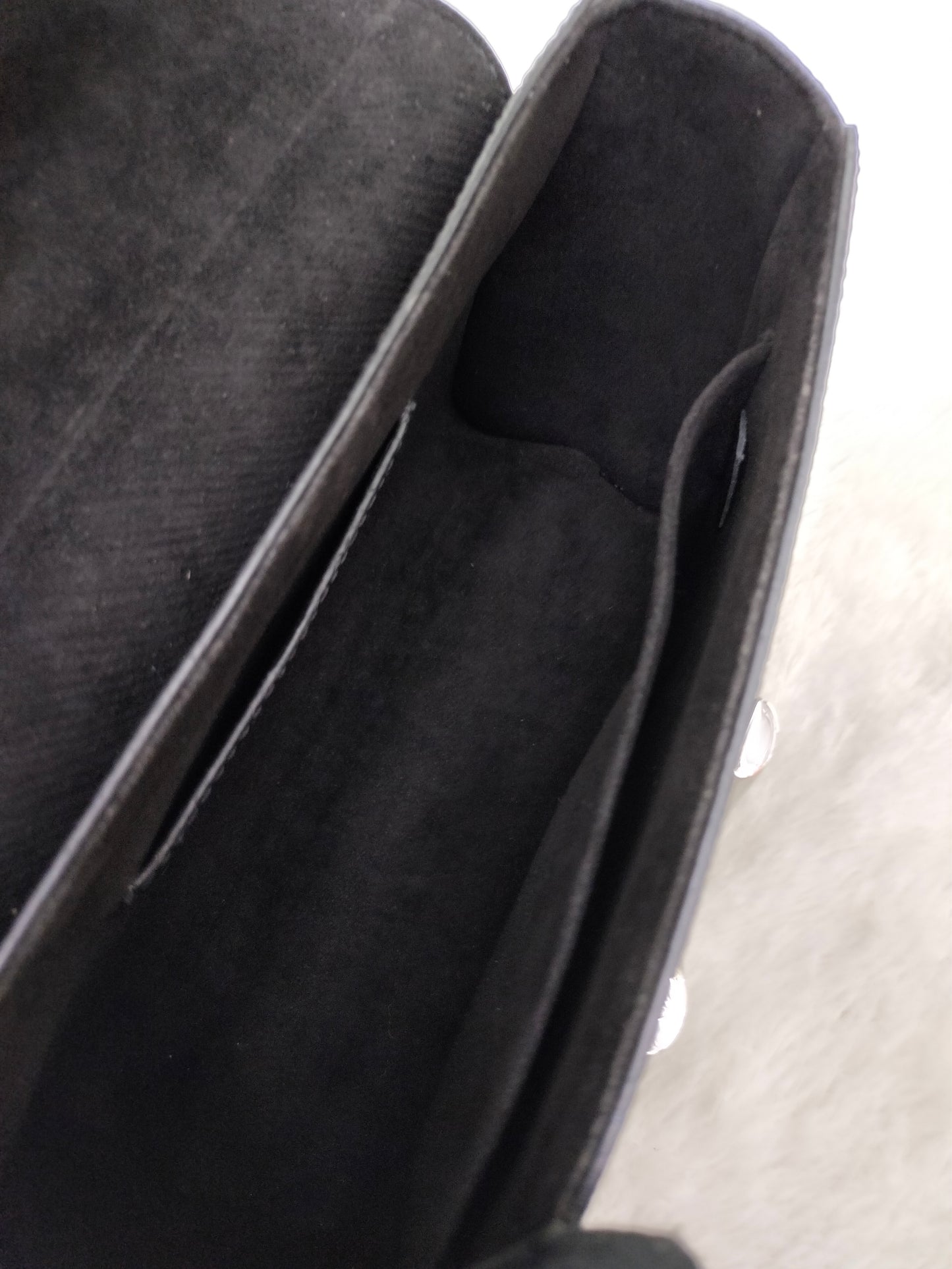 LV Twist MM Epi Black 2017