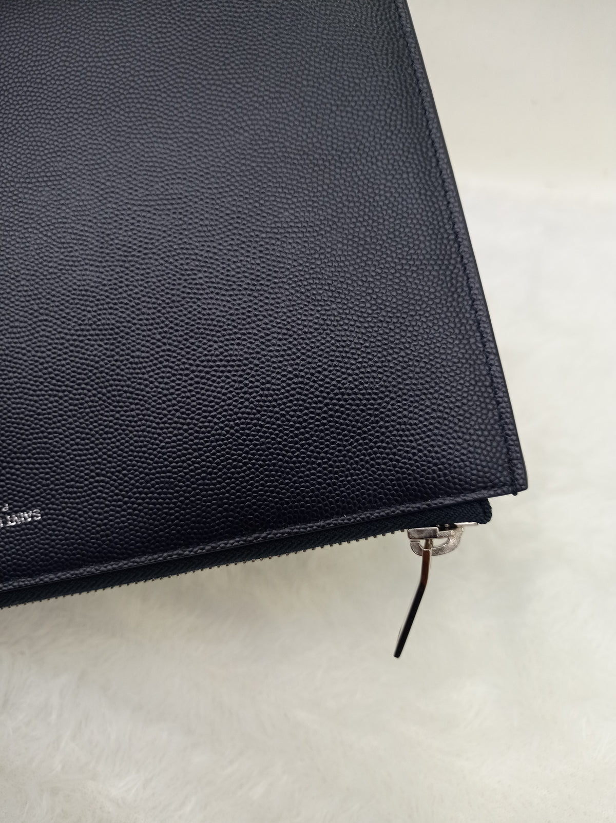 *Excellent Condition* YsL Ipad Mini Zip Pouch Small Grained Navy SHW 2017
