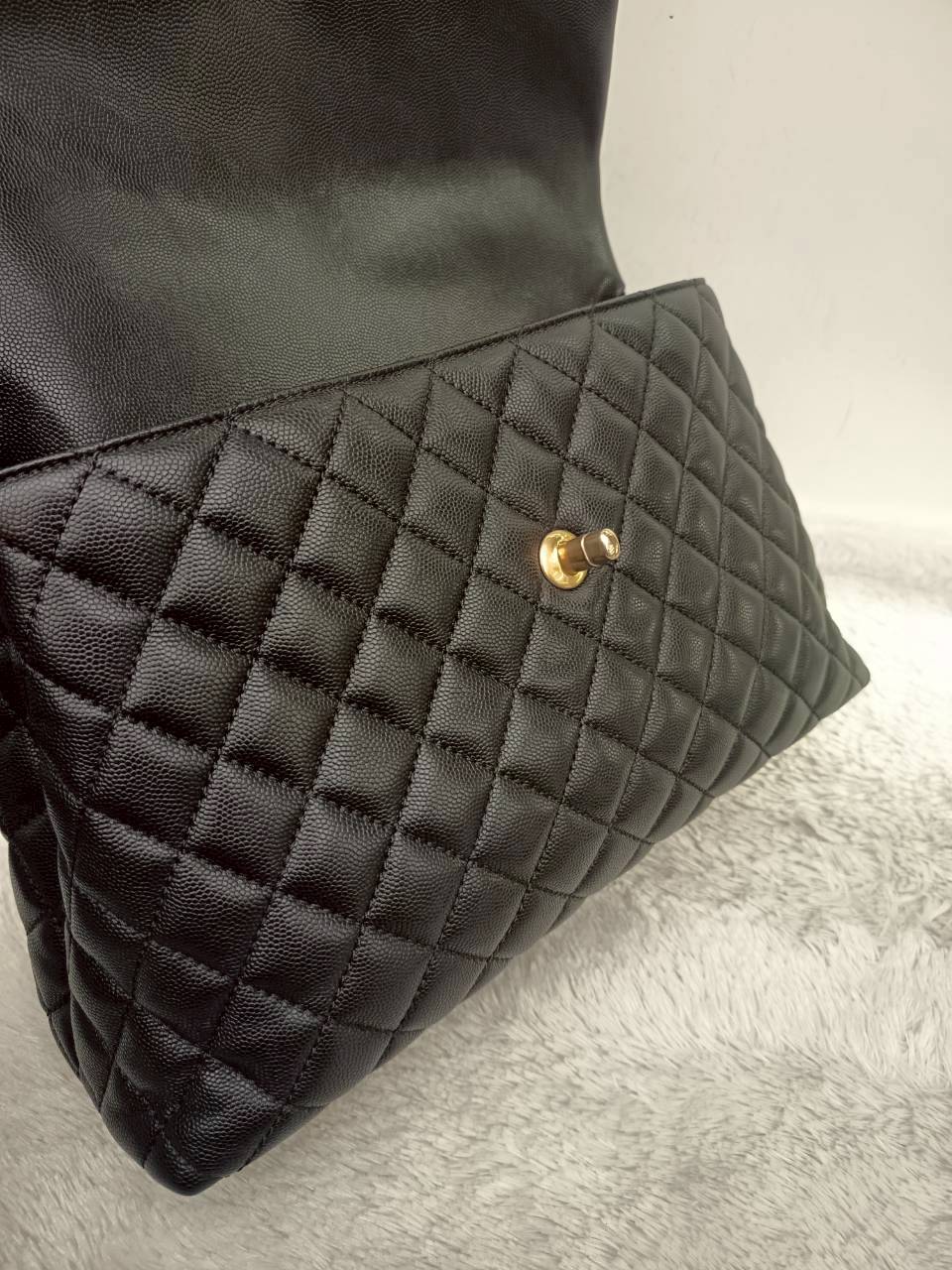 Chanel Coco Handle Large Caviar Black GHW #24