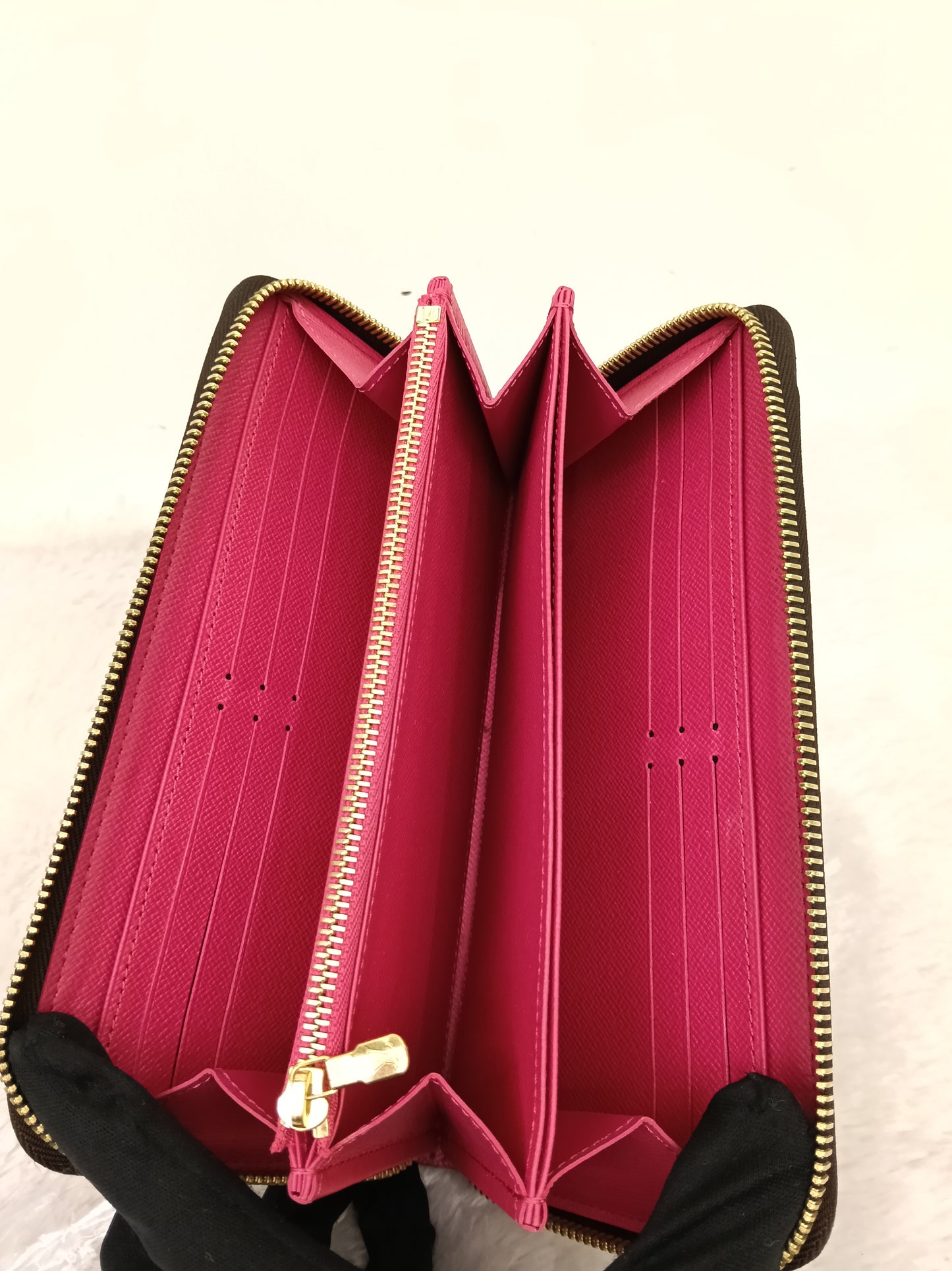 LV Zippy Wallet Monogram Giraffe