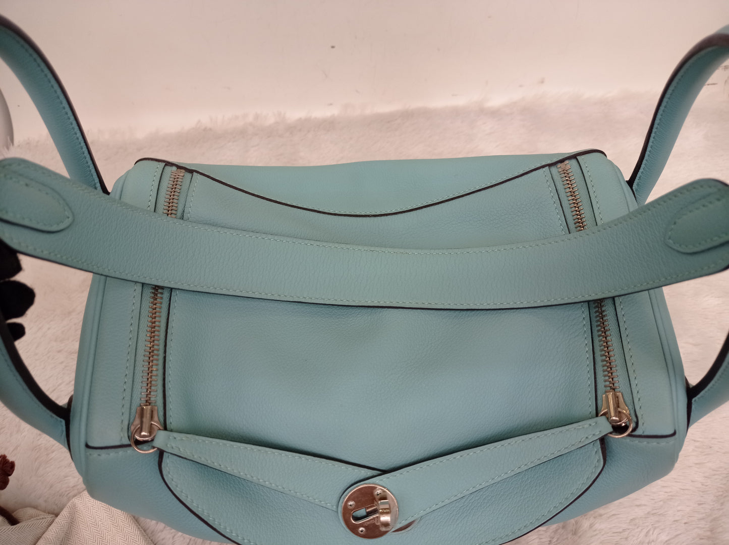 Lindy 30 Evercolour Blue Atol PHW #T