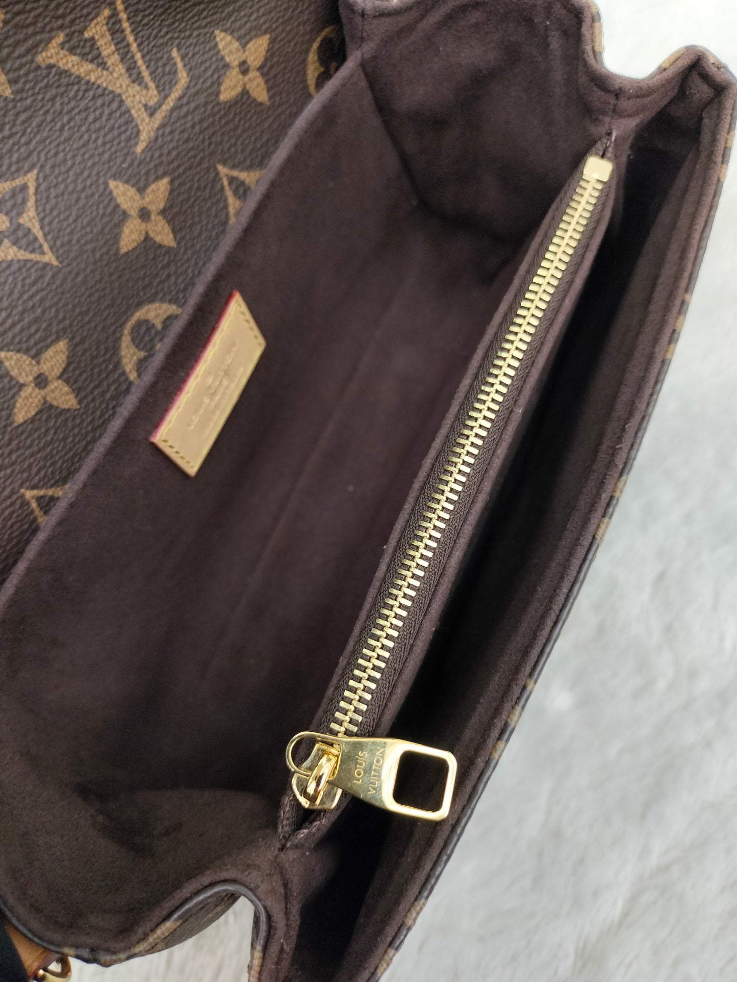 LV Metis East West Monogram (CHIP)