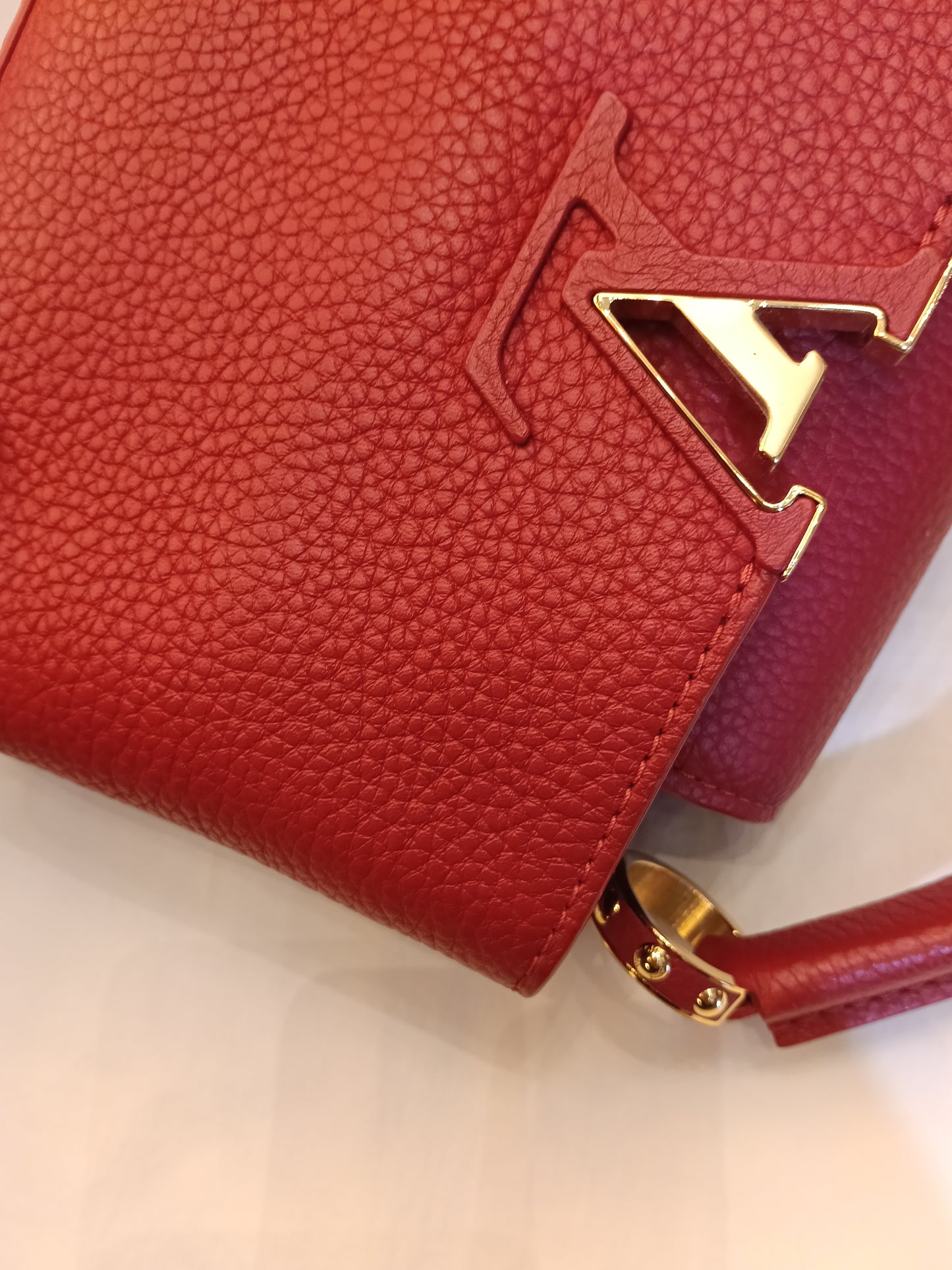 LV Capucines Mini Taurillon Scarlet 2020
