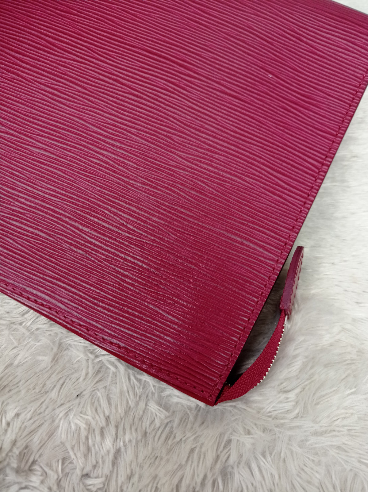 LV Toiletry Pouch 26 Epi Fuchsia 2019