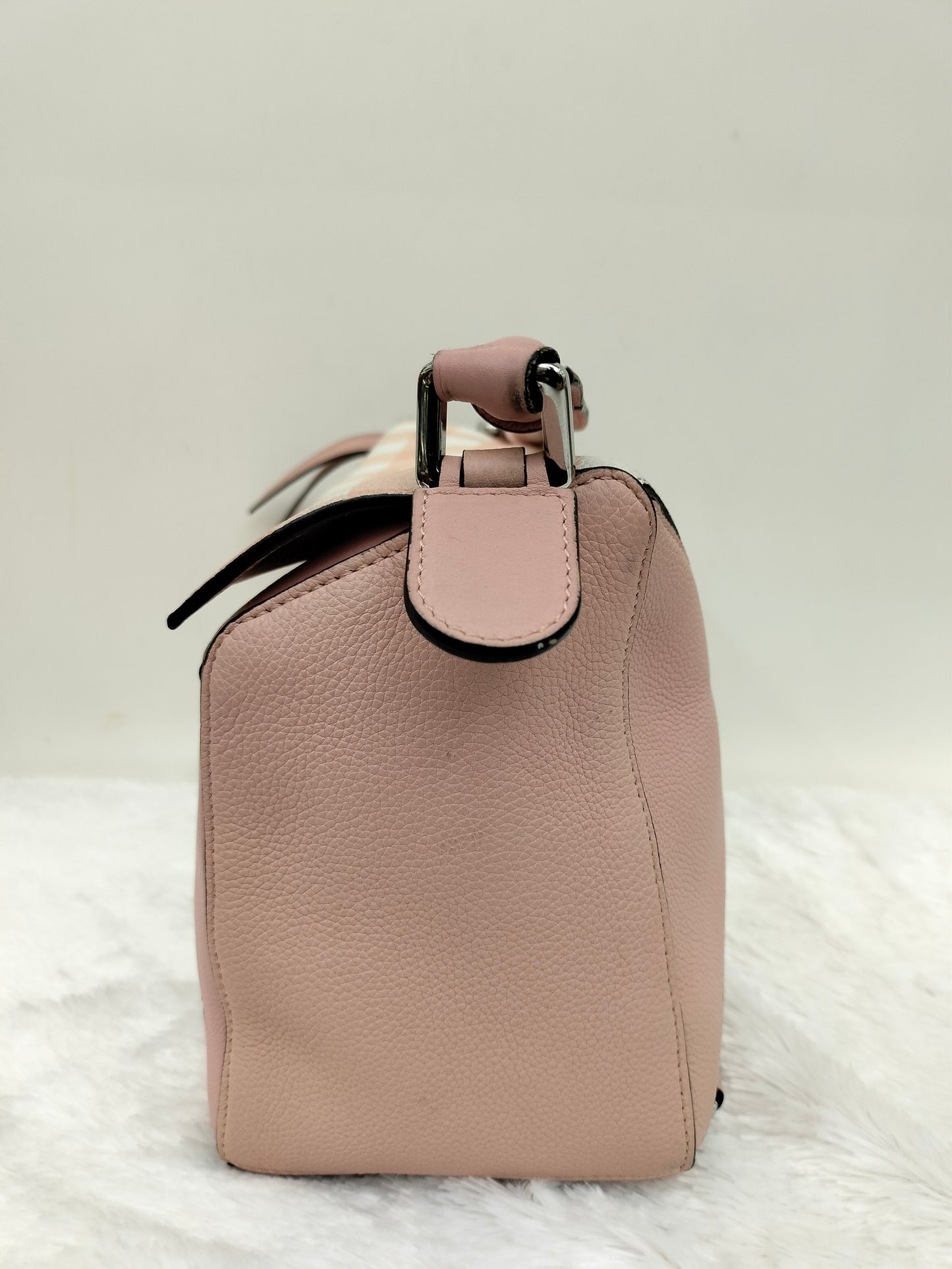 Loewe Puzzle Gingham Medium Pink White SHW 2017
