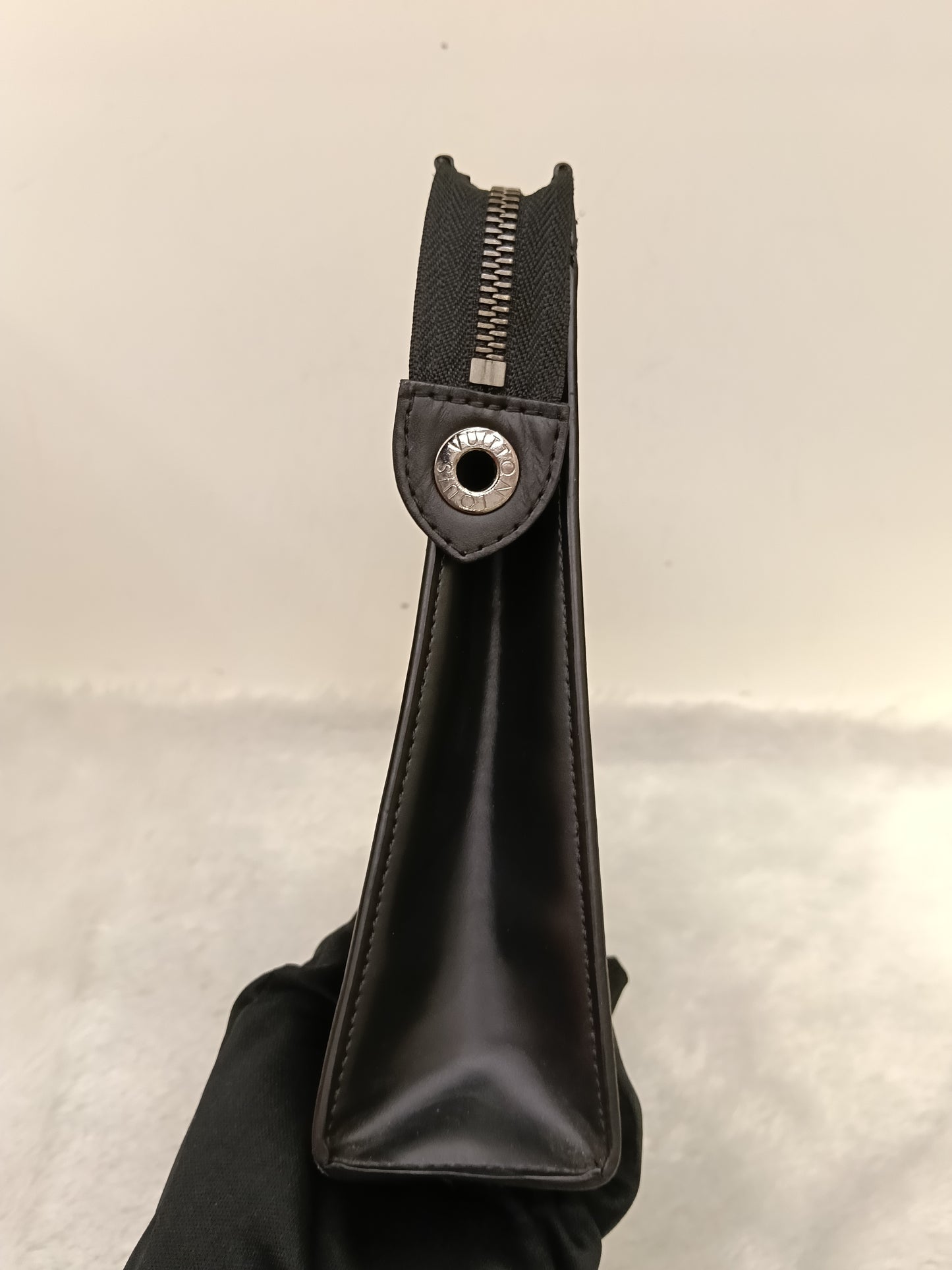 LV Pochette Voyage Monogram Eclipse 2019