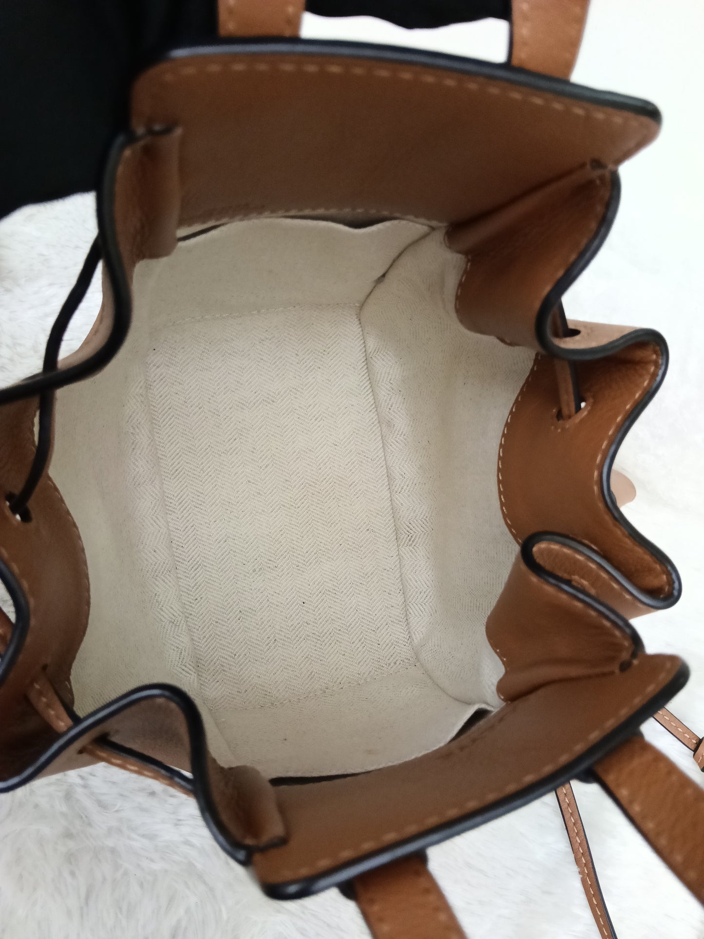 Loewe Hammock Mini Tan SHW 2024