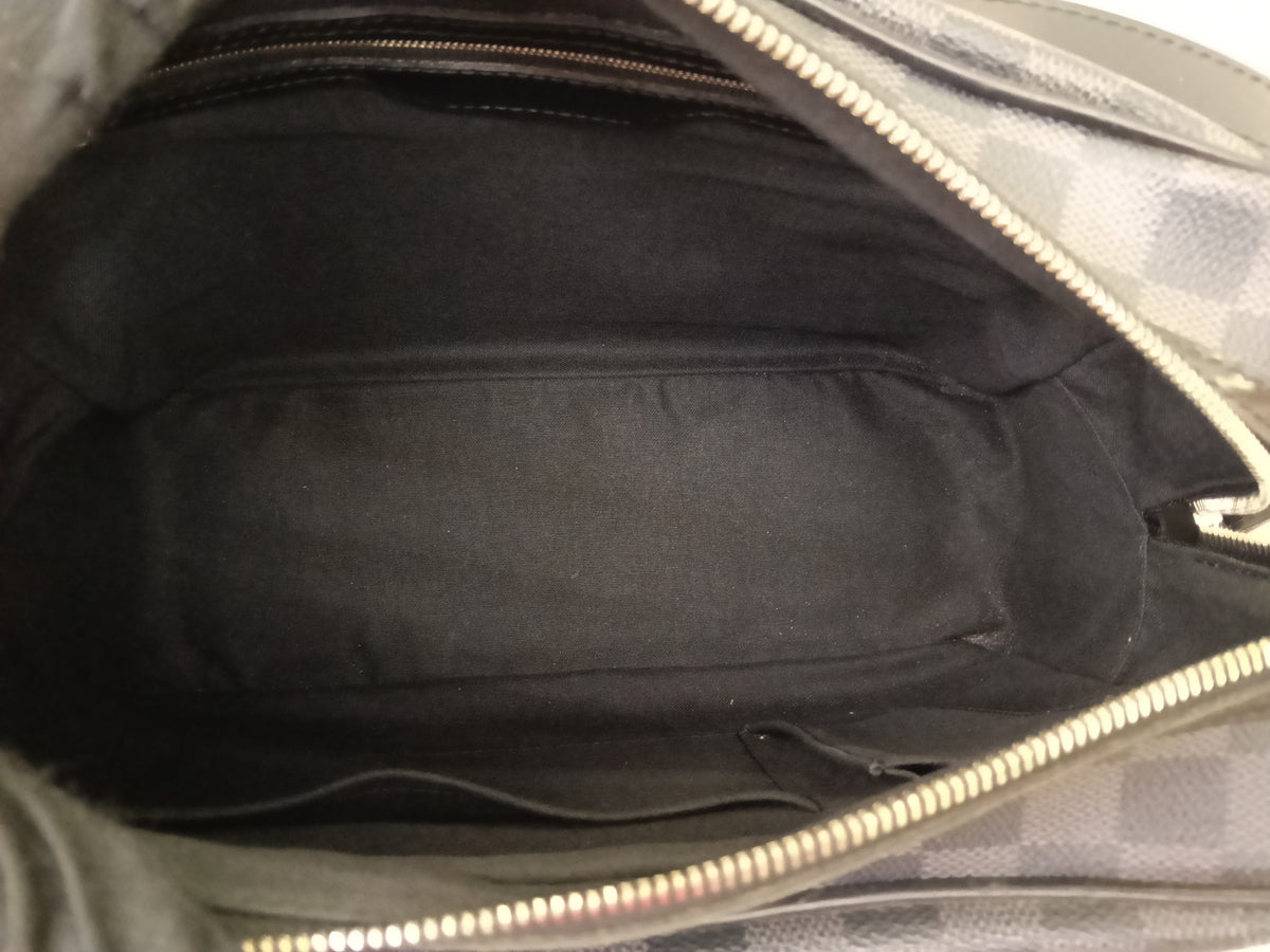 LV Sac Leoh Messenger Graphite 2008