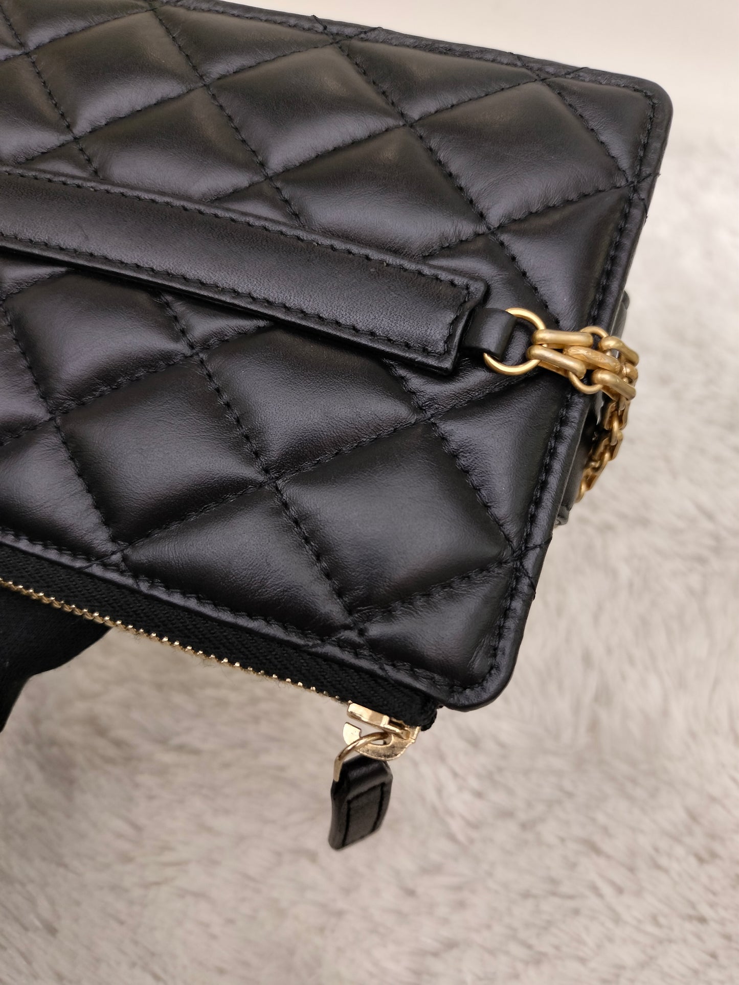 Chanel Reissue Phone Case Small Calfskin Black GHW #30