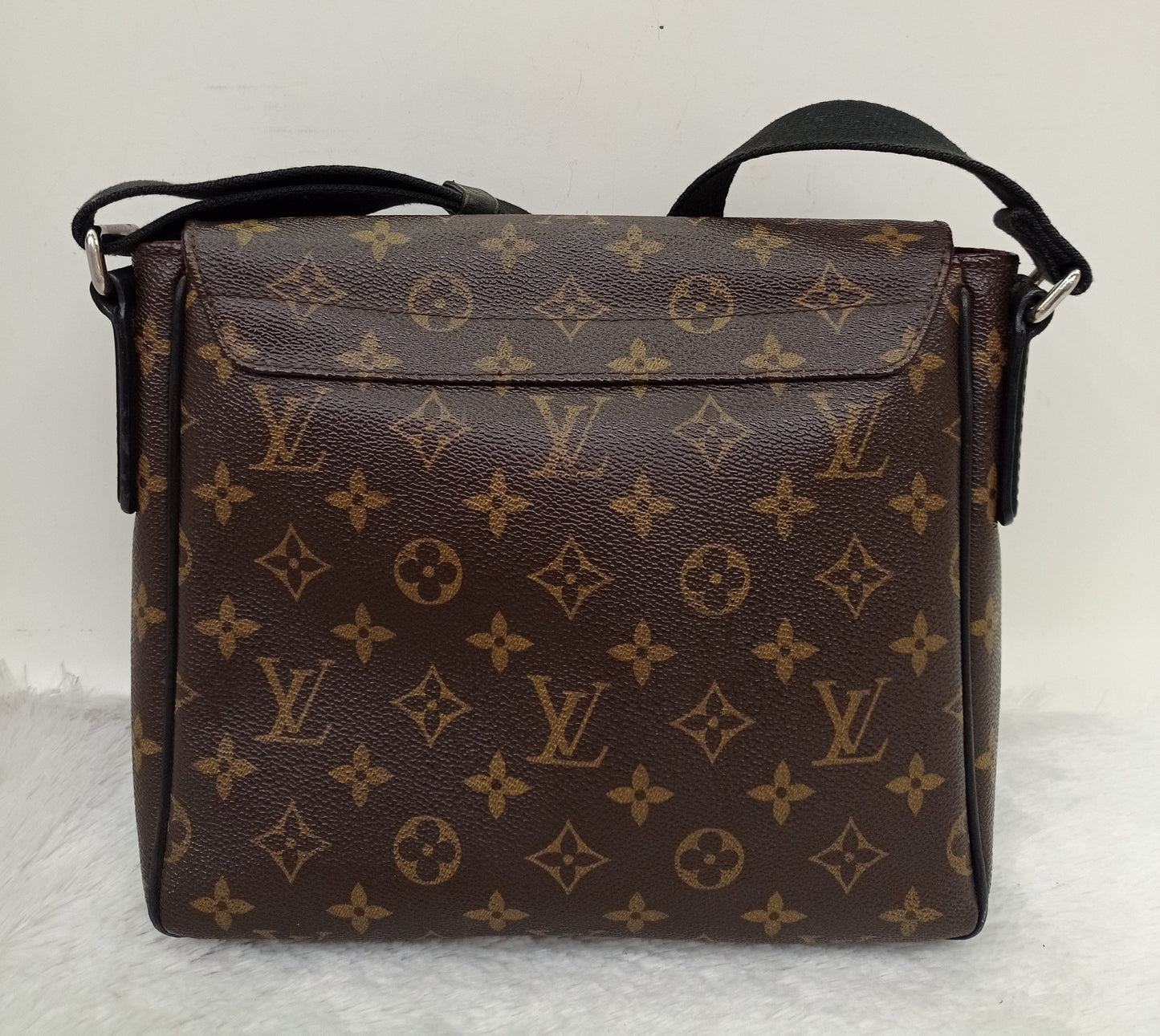 LV District PM Monogram Macassar