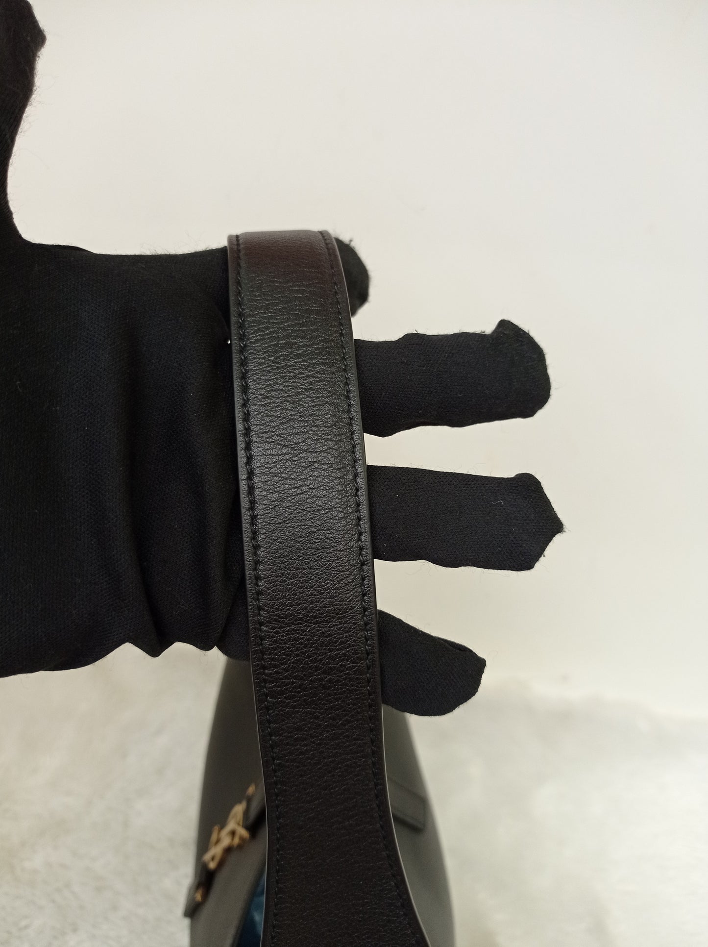 YsL Le 5 A 7 Supple Small Calfskin Black GHW 2024