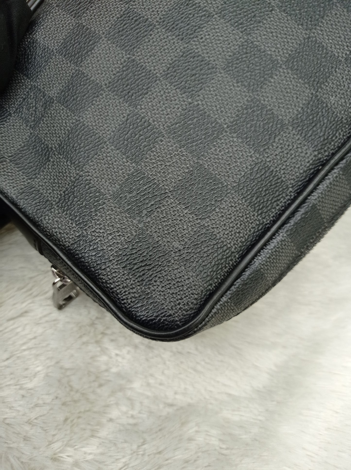 LV Kasai Clutch Graphite 2017