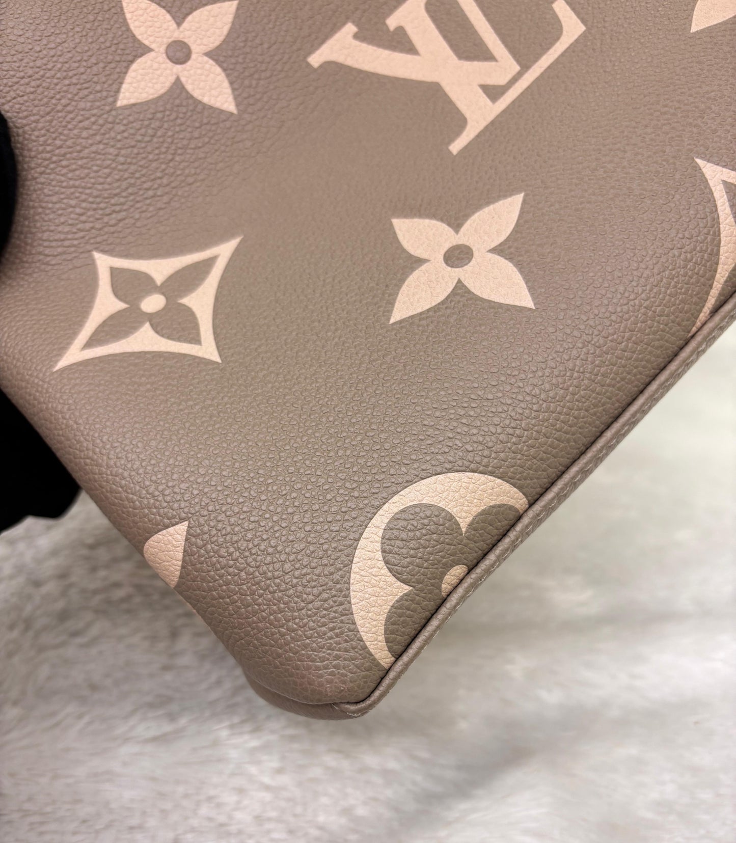 LV Petite Palais PM Empreinte Tourterelle Creme (CHIP)