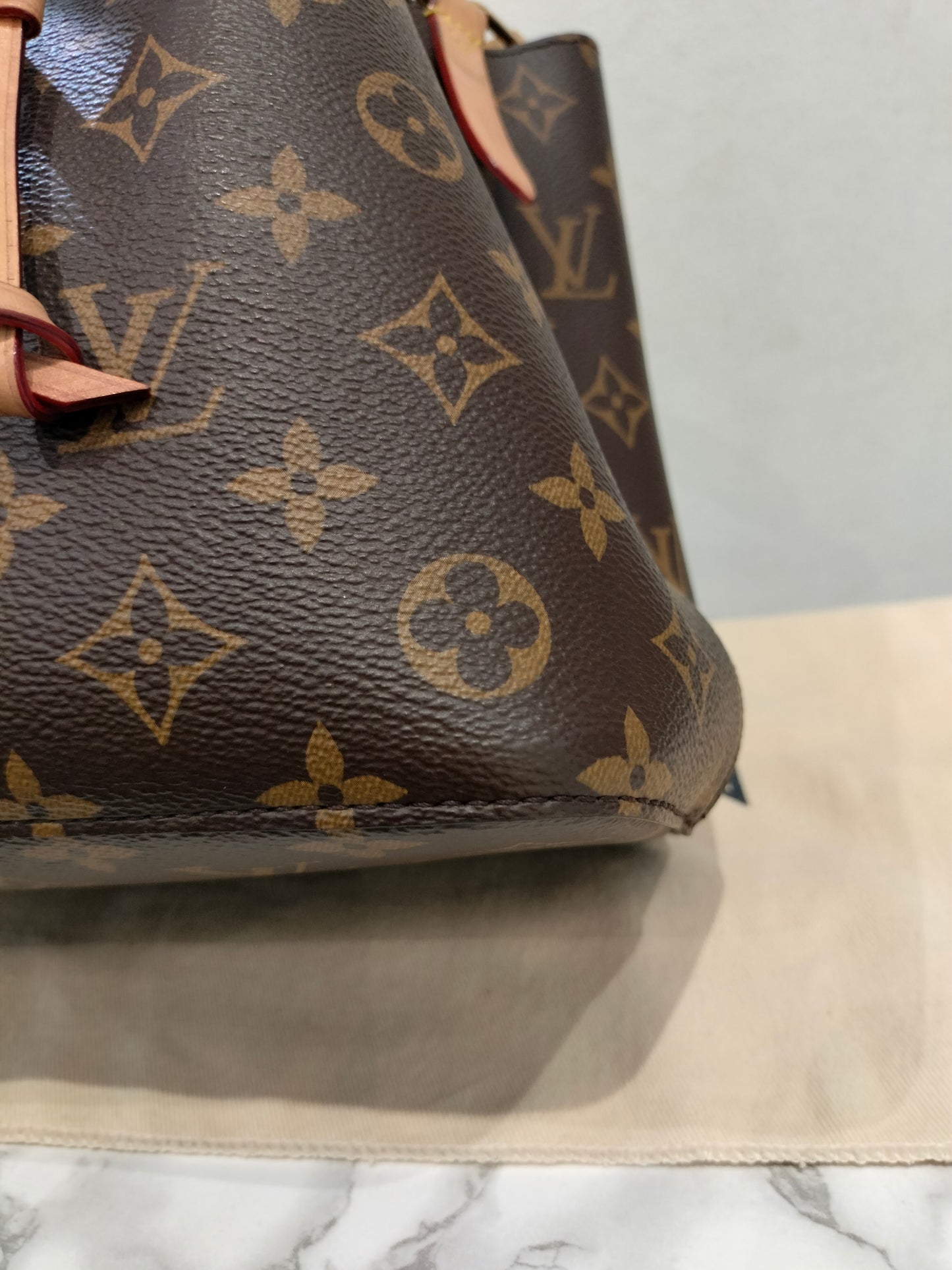 LV Neo Noe BB Monogram 2023 (CHIP)