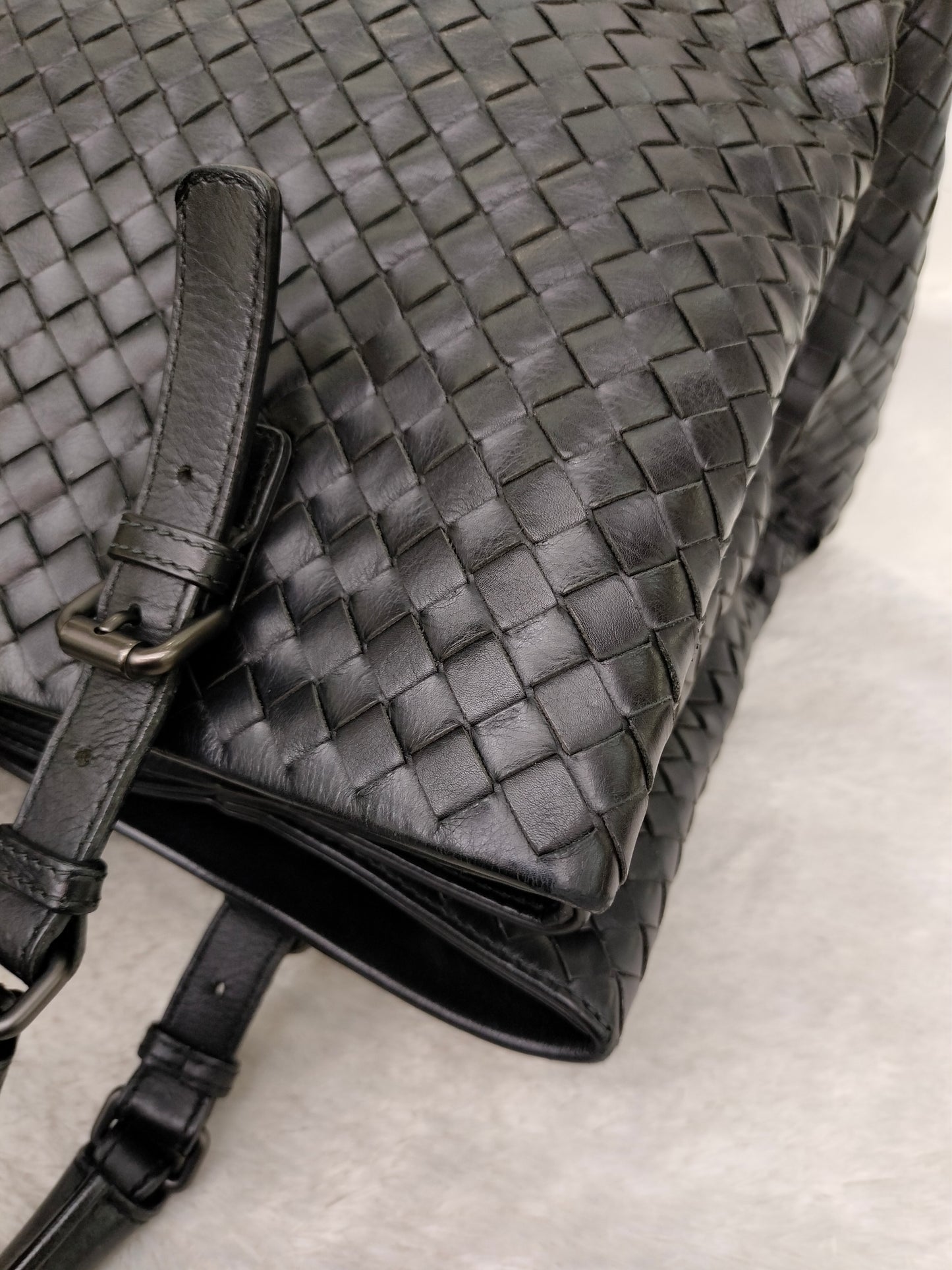 Bottega Veneta Intrecciato Medium Roma Black RHW 2010
