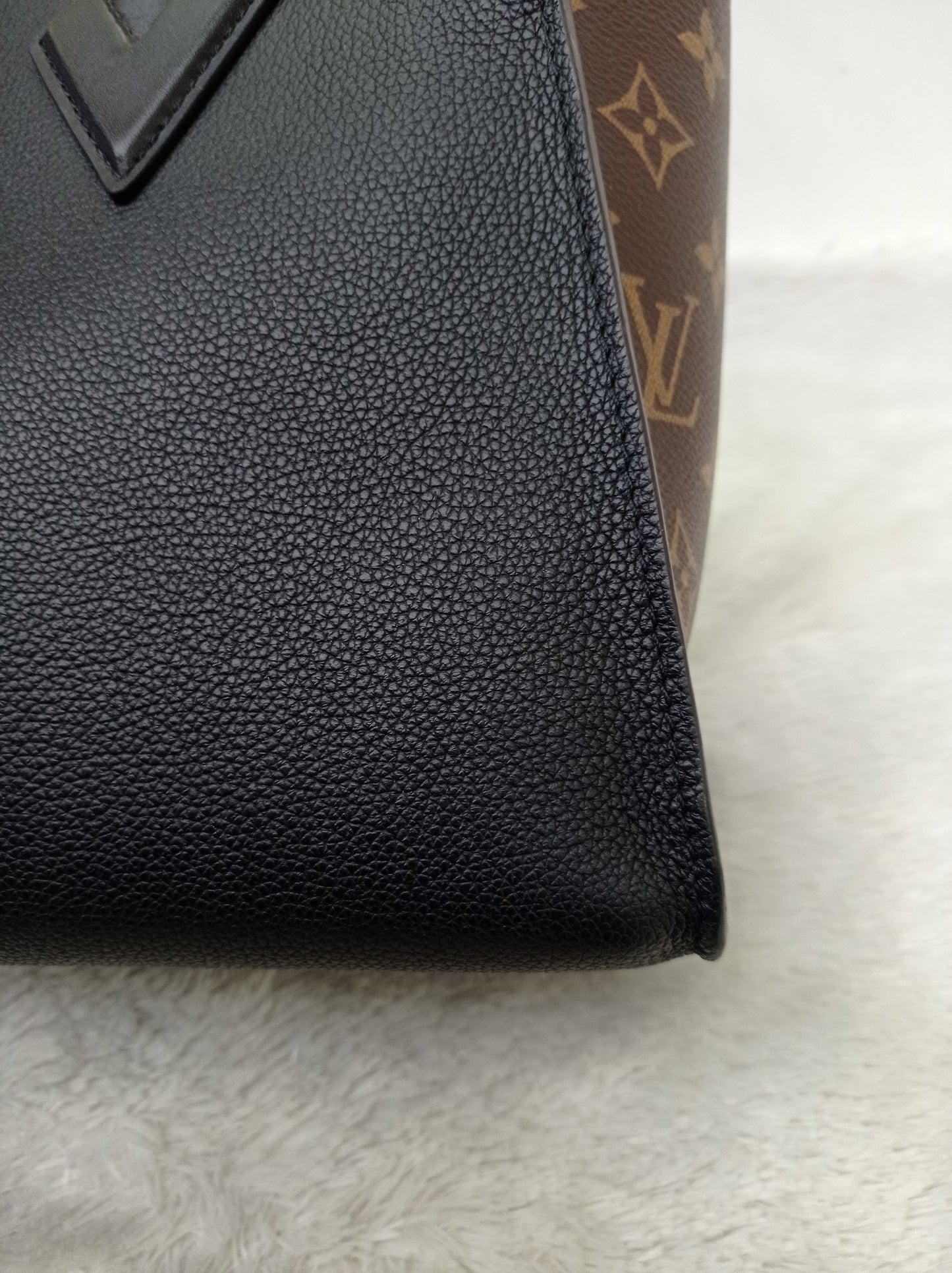 LV On My Side MM Monogram Grained Noir Brown 2019