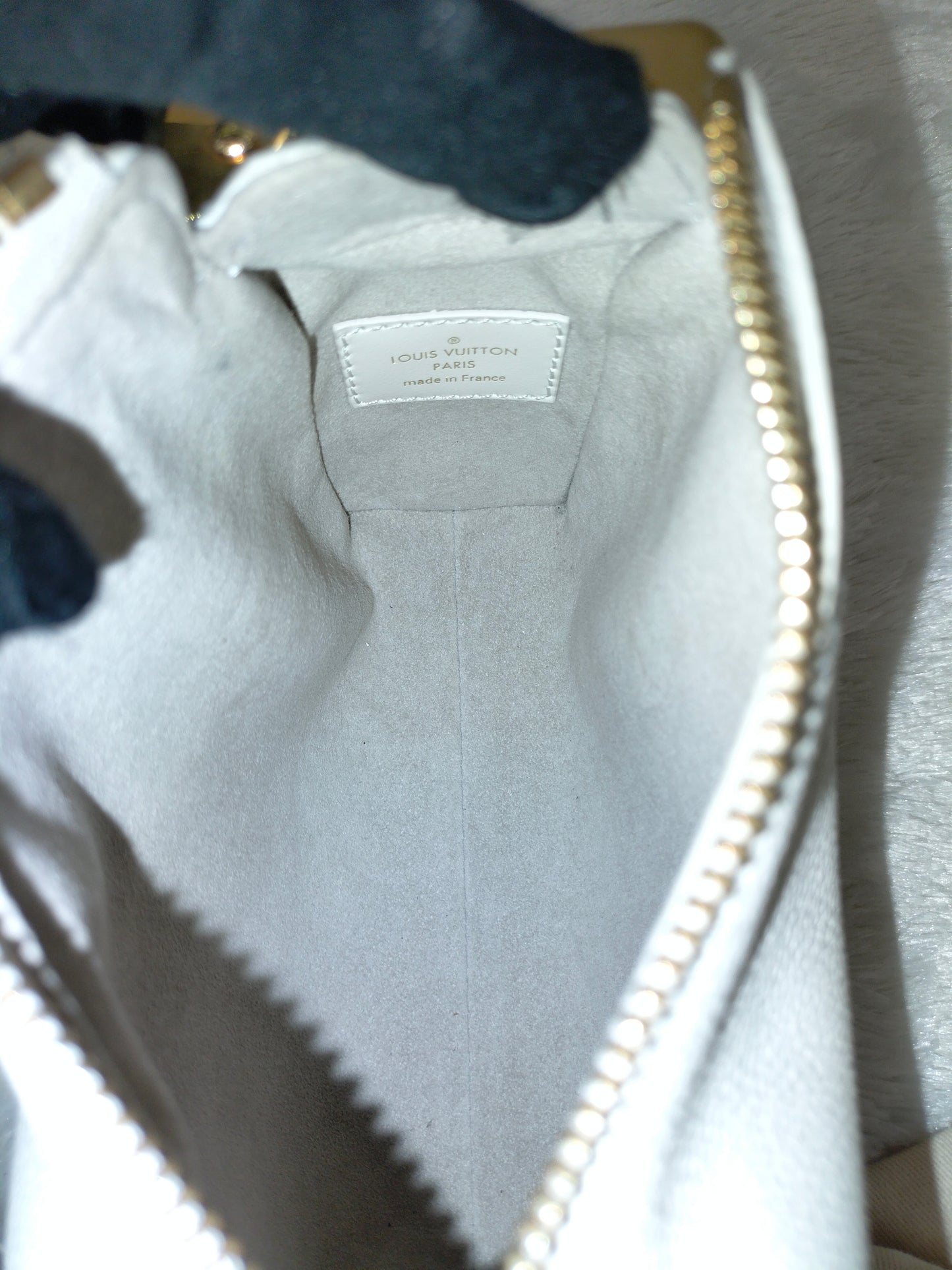 LV Side Trunk PM Grained Calfskin Chalk (CHIP)