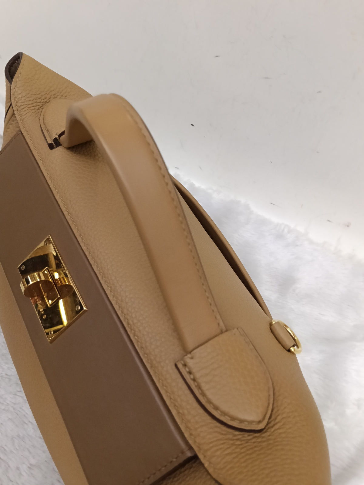 Hermes 2424 29 Togo Biscuit Alezan GHW #Z