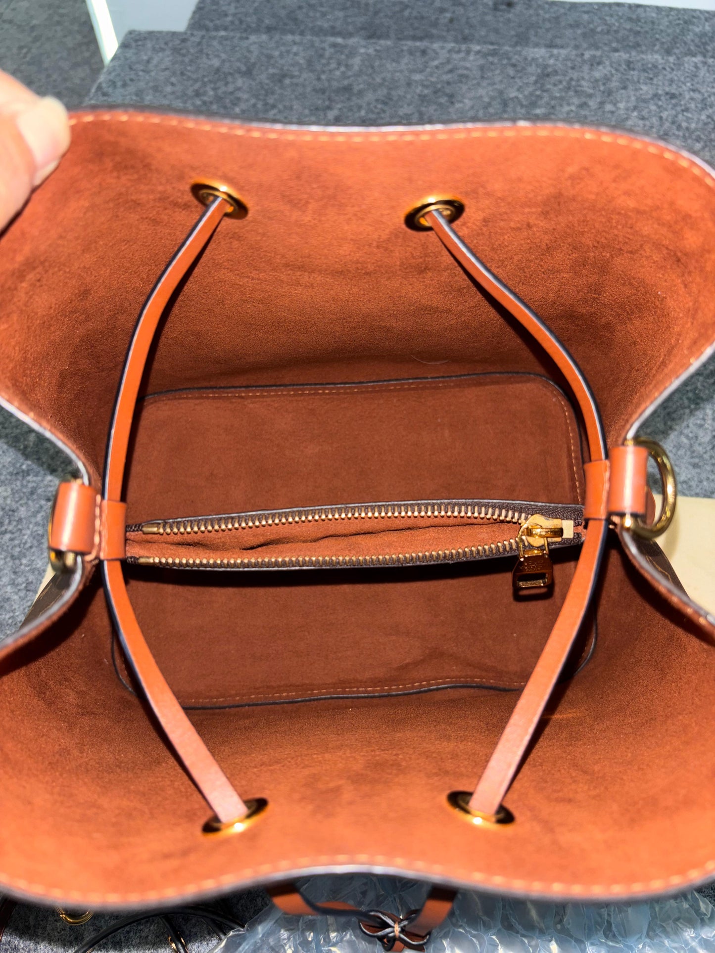 LV Neo Noe MM Monogram Caramel (CHIP)