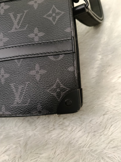 LV Pochette Trunk Monogram Eclipse (CHIP)