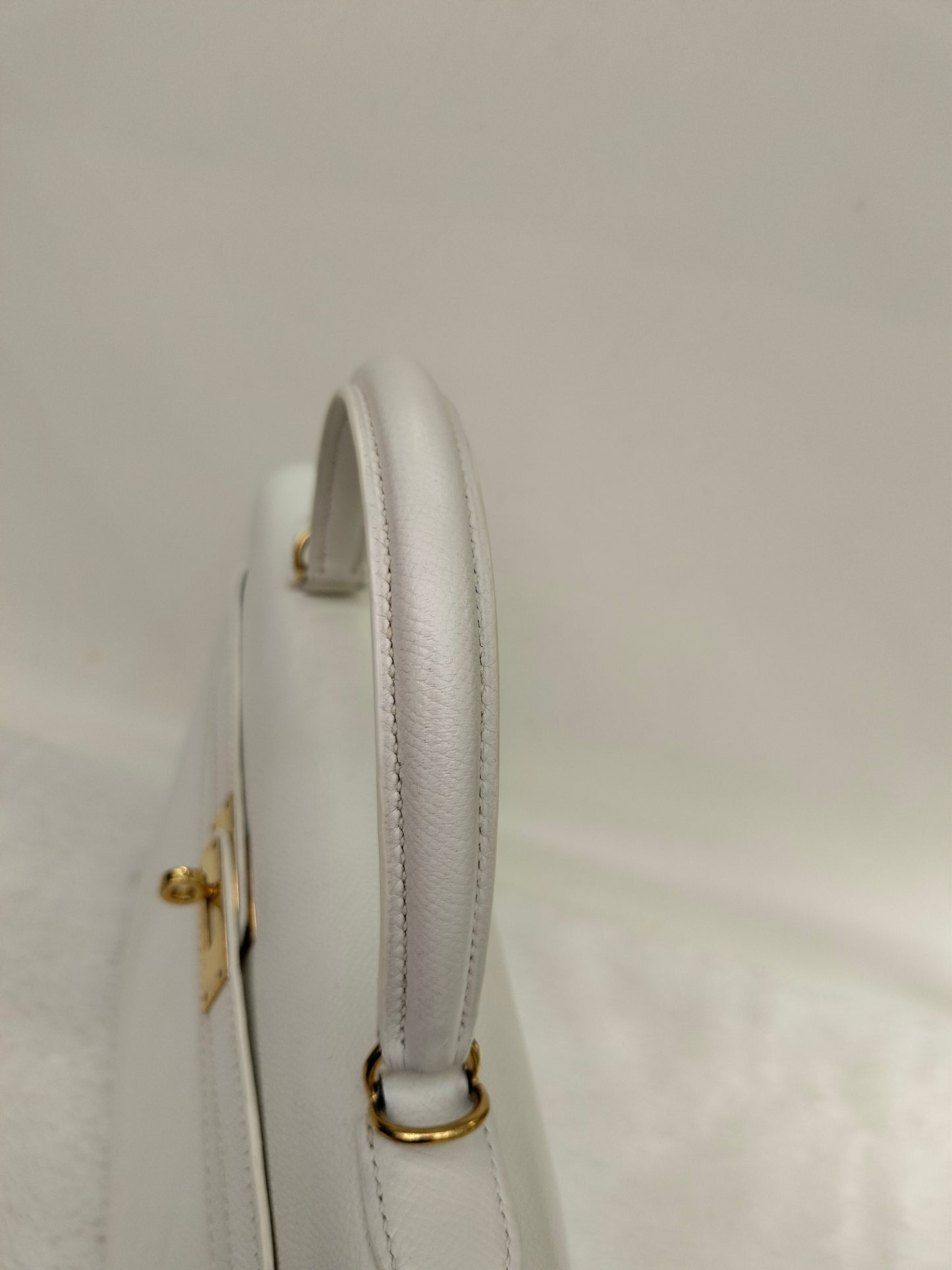 K35 Epsom White GHW #O square