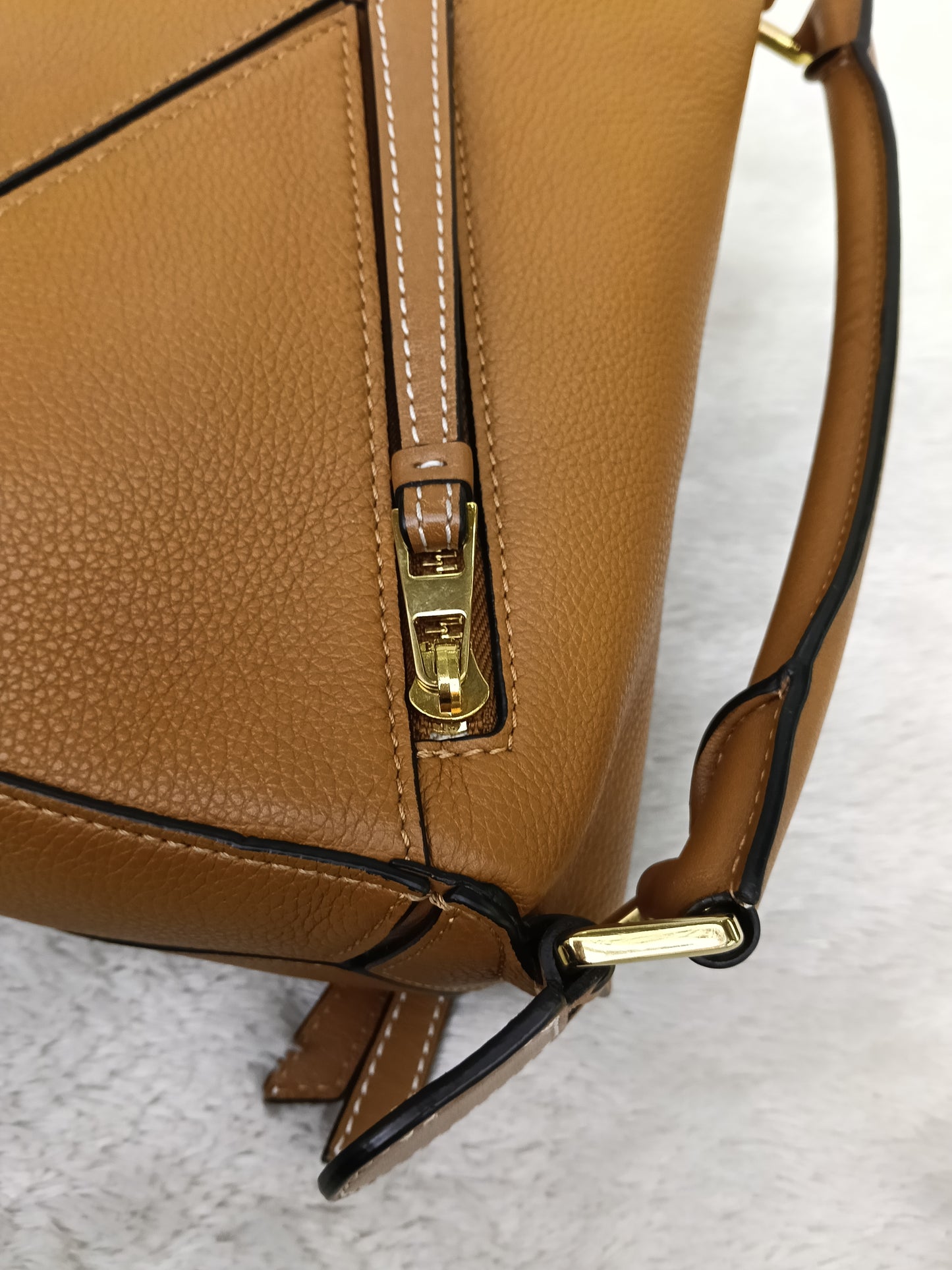 Loewe Puzzle Small Grained Light Caramel GHW 2019