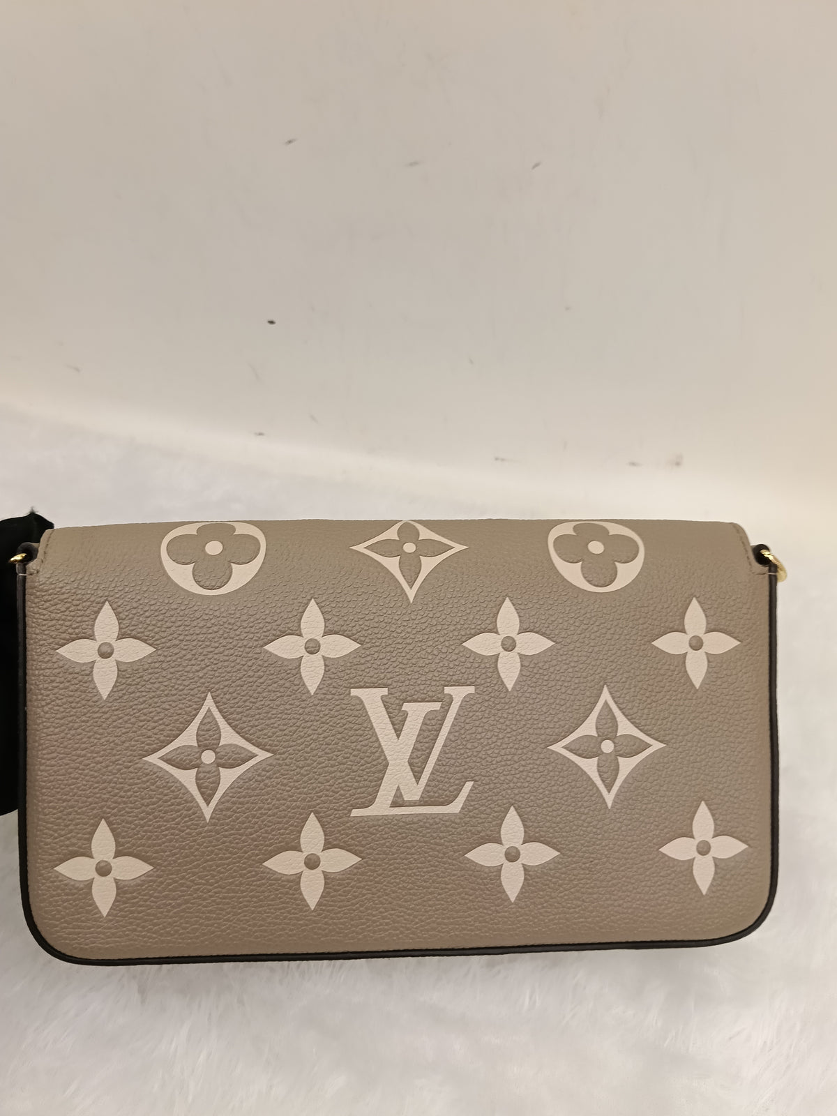 LV Felicie GM NV Monogram Empreinte Tourterelle Creme 2024 (CHIP)