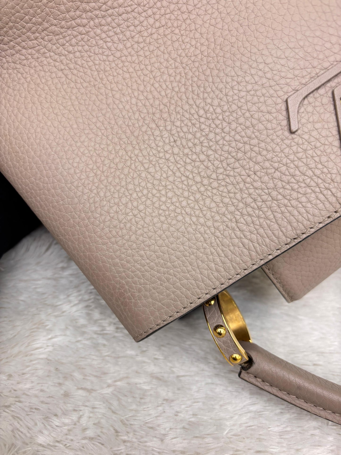 LV Capucines PM Taurillon Gallet 2018