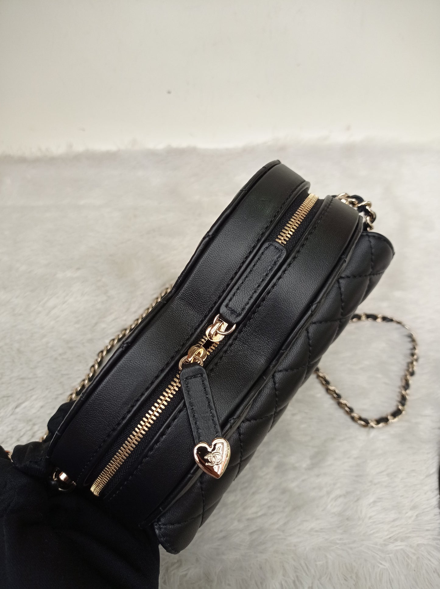 *NEW* Chanel 22S Large Heart Bag Lamb Black LGHW 2025 (CHIP)