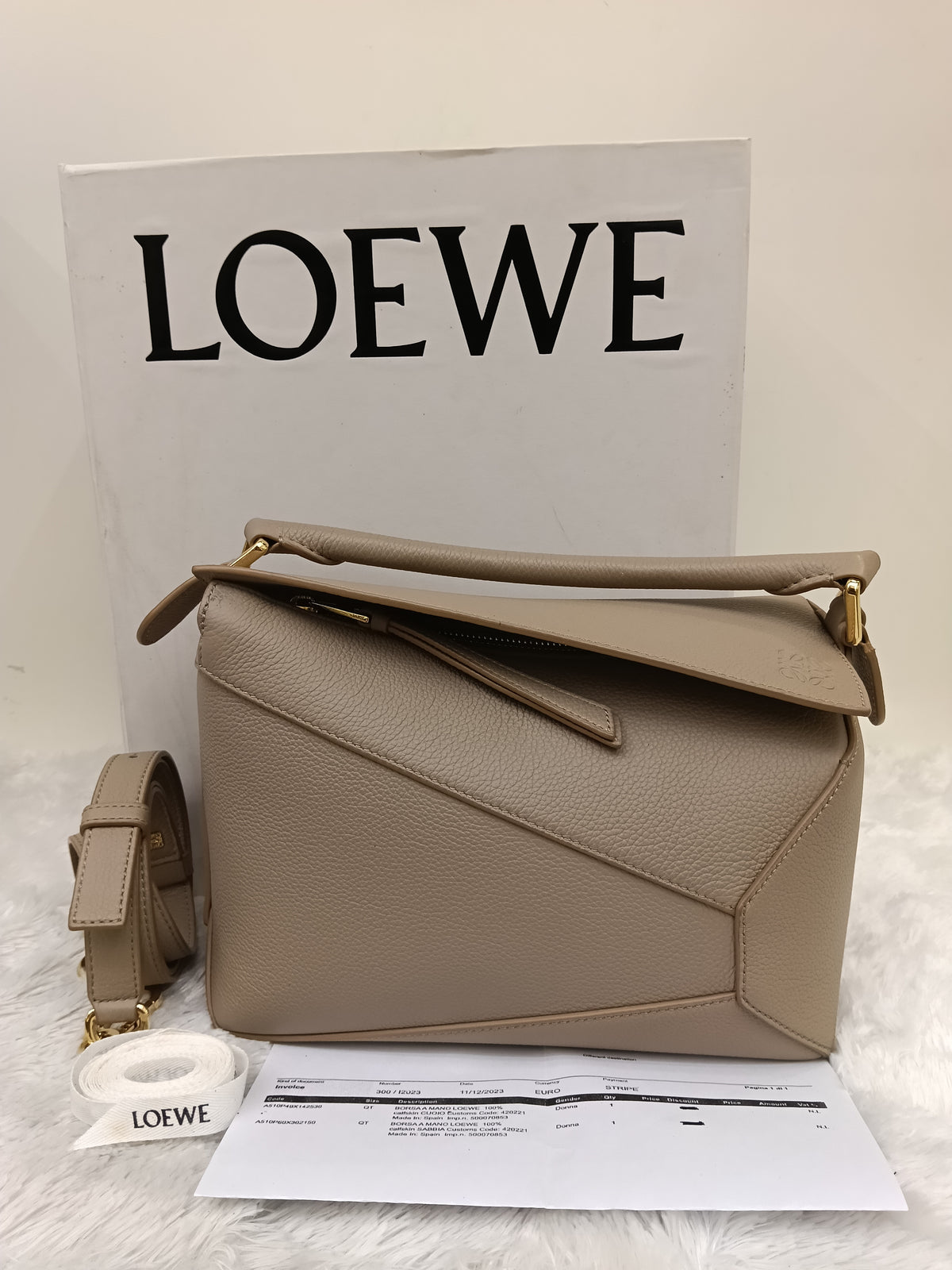 Loewe Puzzle Small Edge Grained Sand GHW 2023
