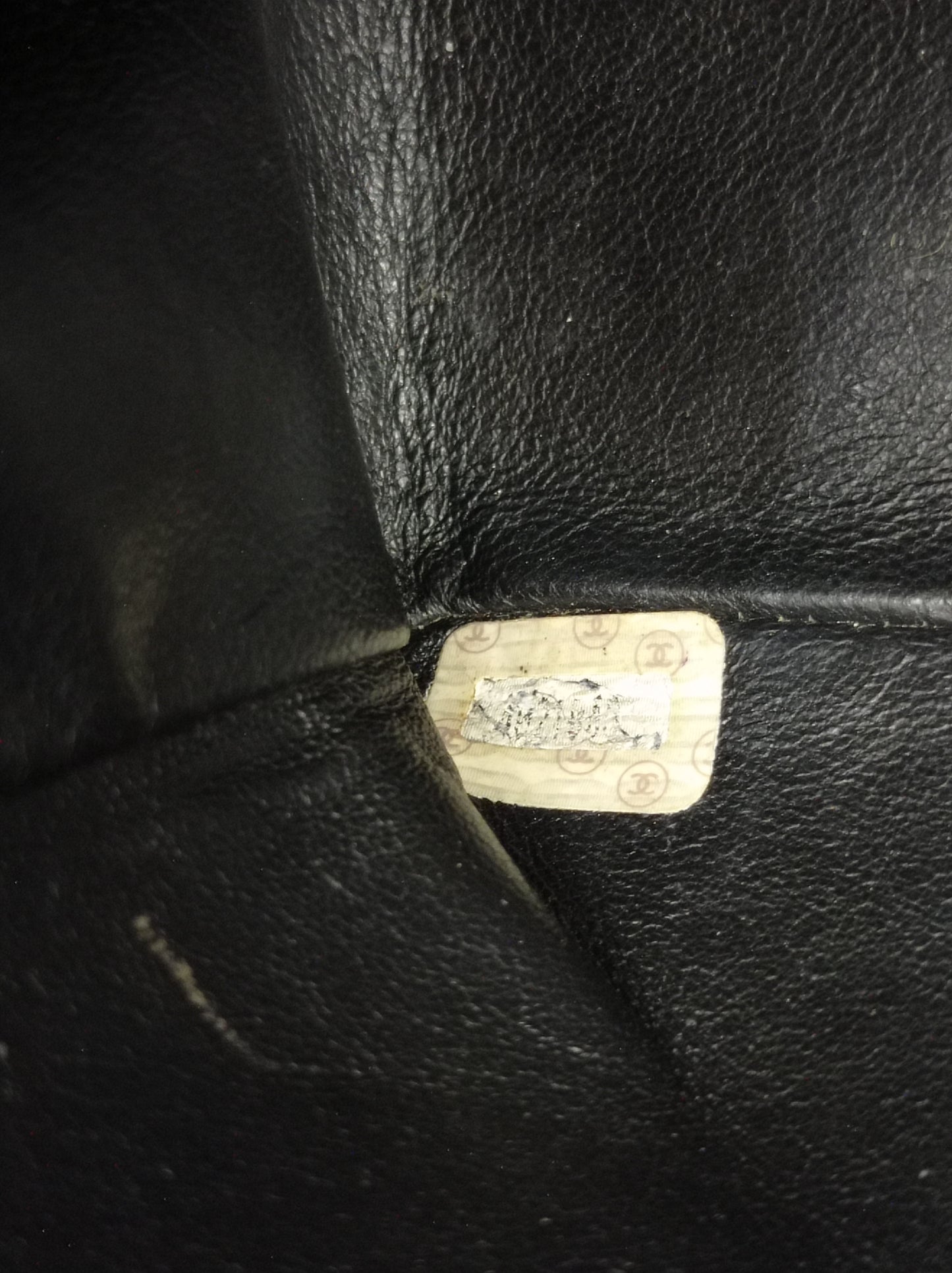 Chanel Medium Velvet Navy Blue Vintage SHW SF (broken holo)
