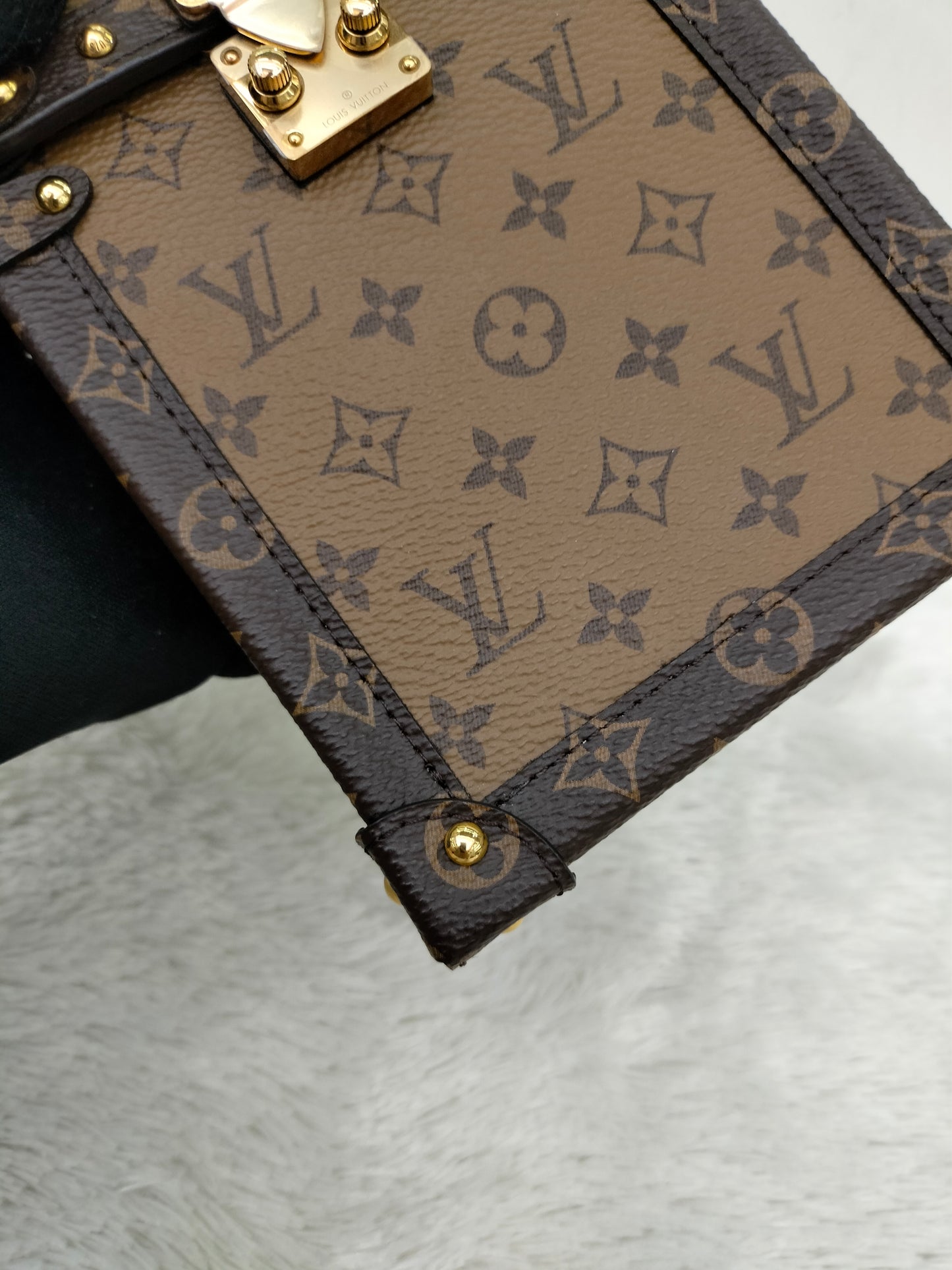 LV Pochette Trunk Vertical Monogram Reverse 2019