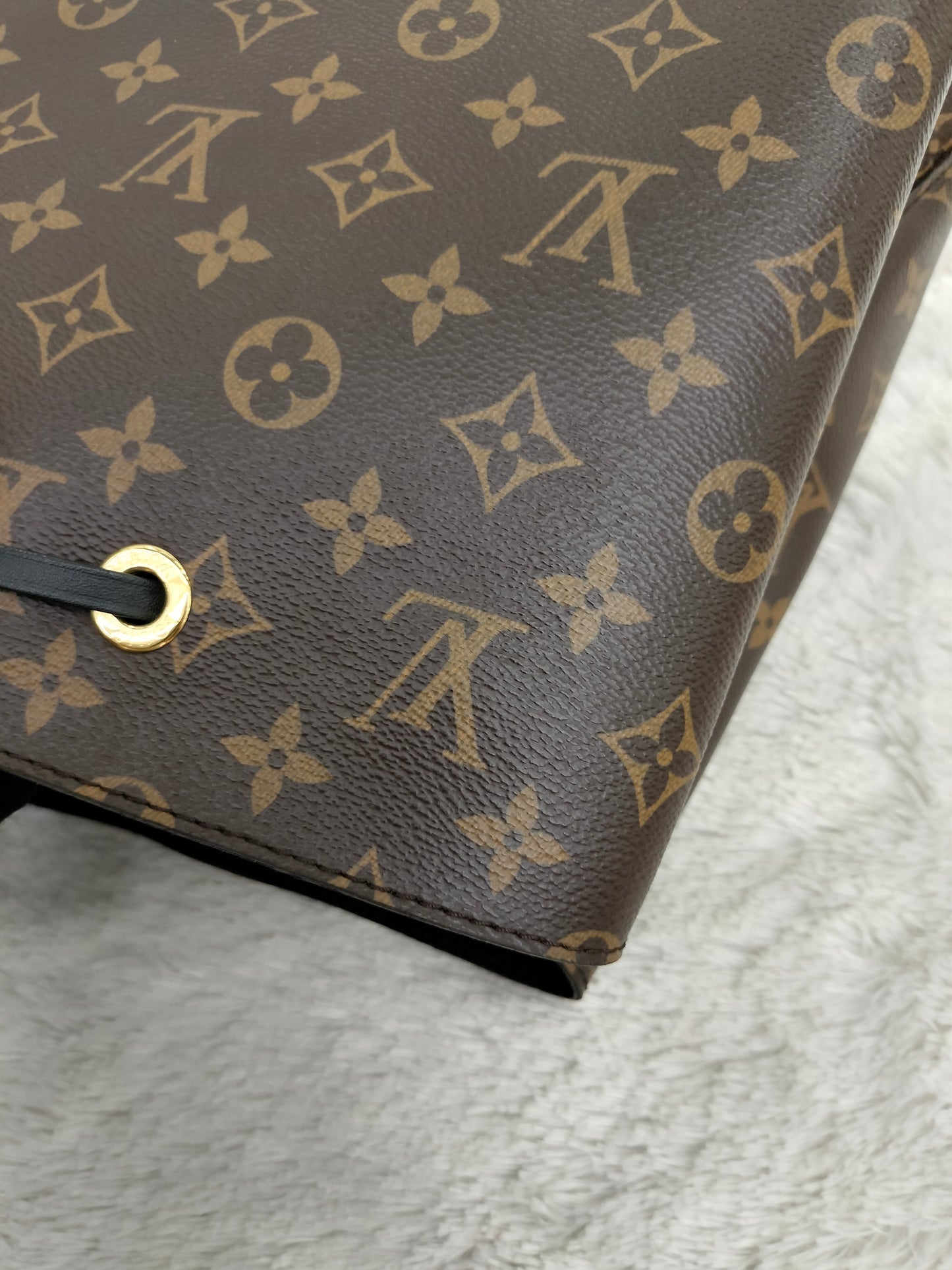 LV Neo Noe Monogram Noir 2018