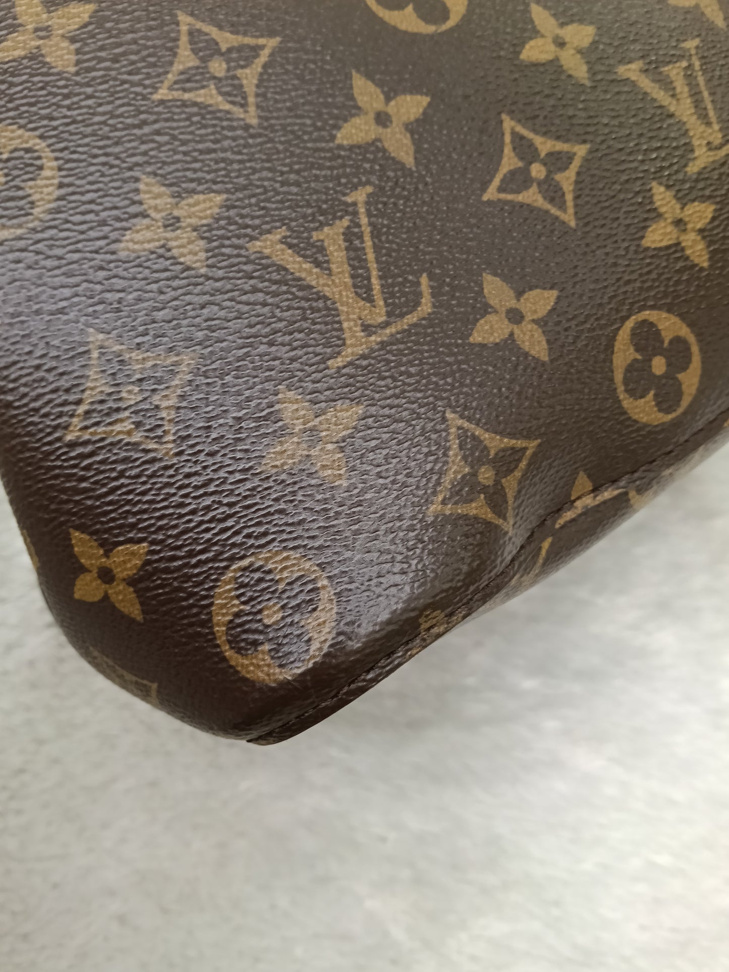 LV Neo Noe MM Monogram Noir 2018