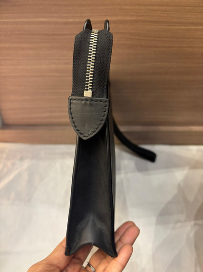 LV Standing Pouch Infini Damier Noir (CHIP)