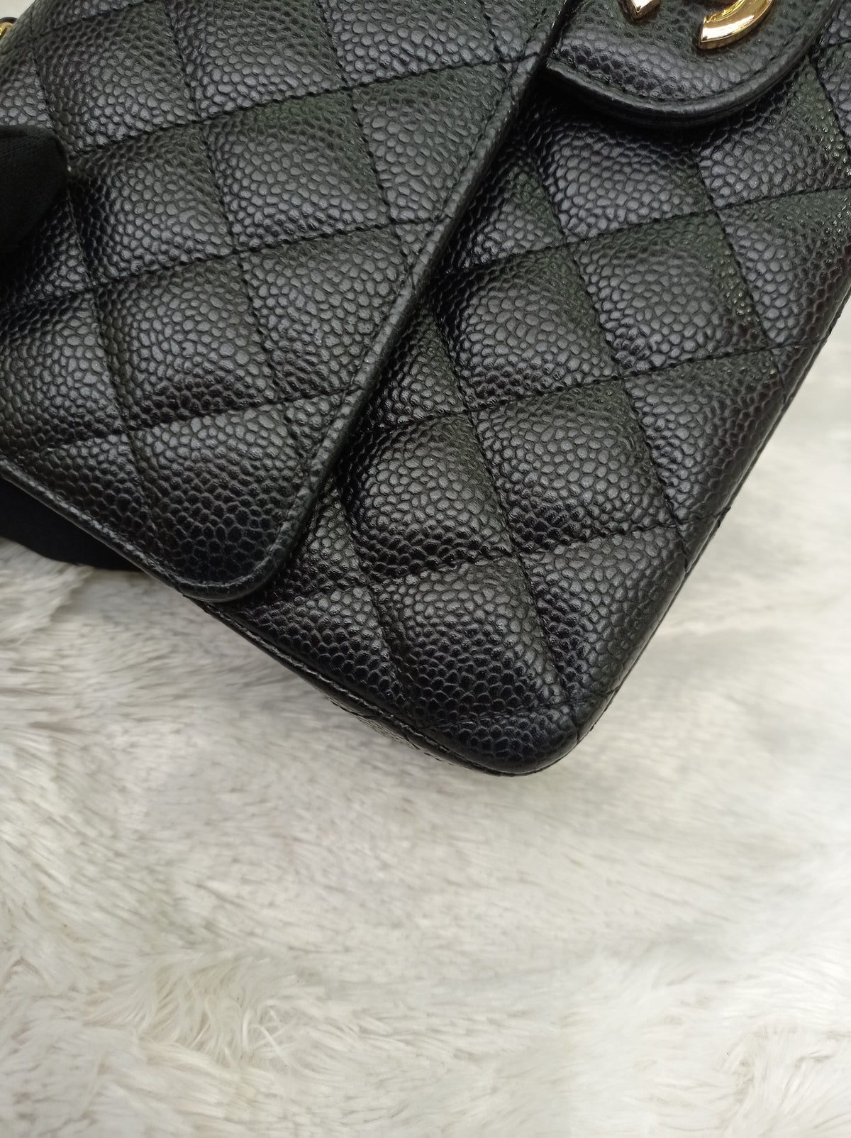 Chanel Medium Caviar Black GHW DF (CHIP)