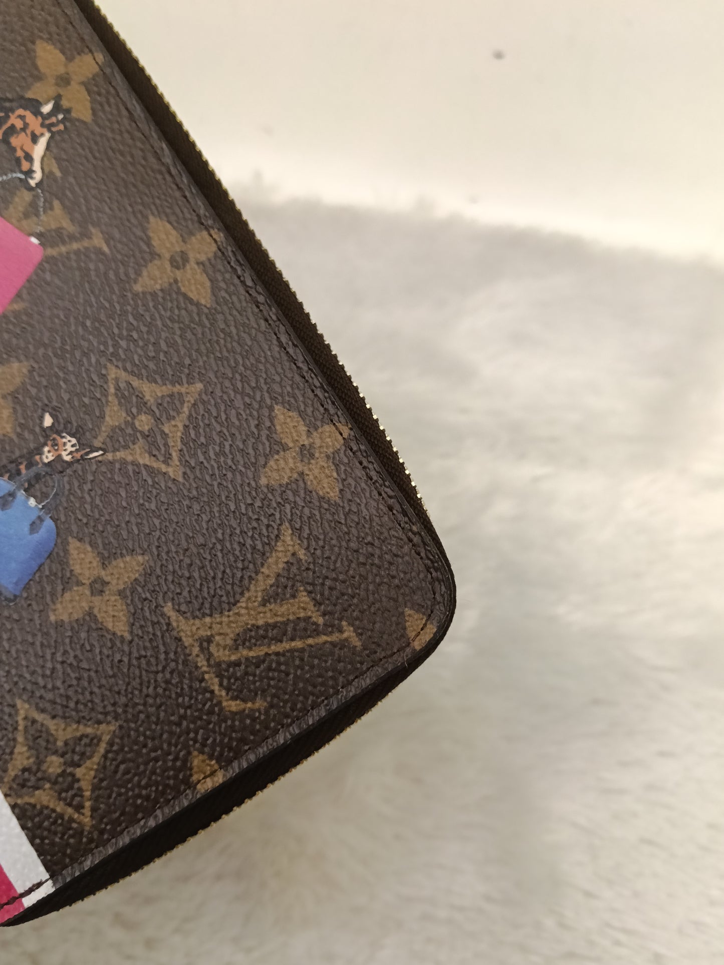 LV Zippy Wallet Monogram Giraffe