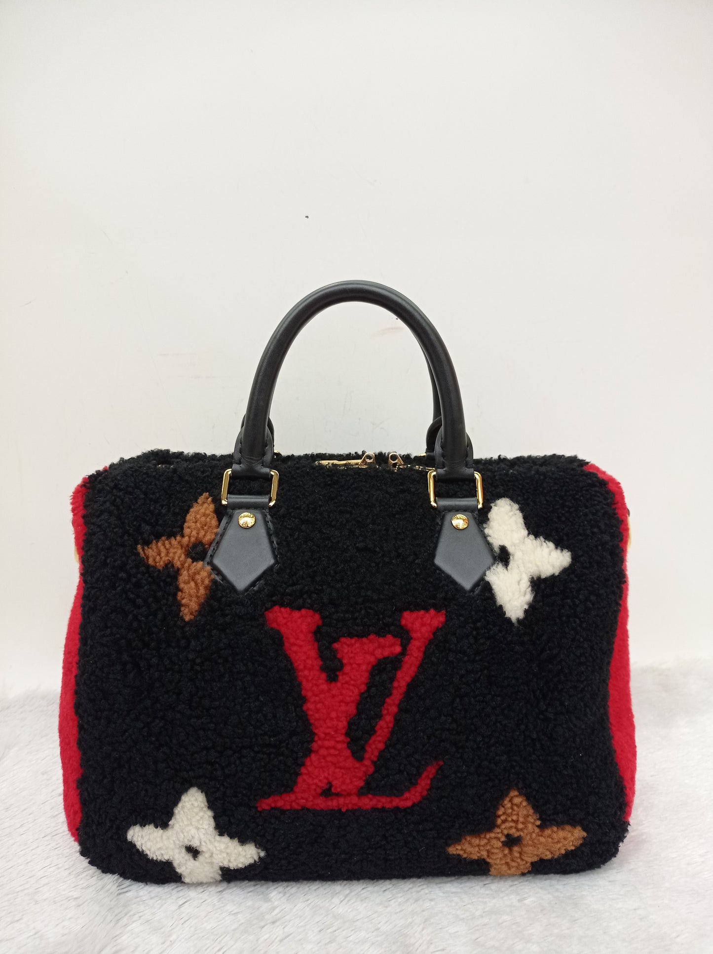 LV Bandou 25 Monogram Giant Fleece Teddy Shearling Black Red 2019