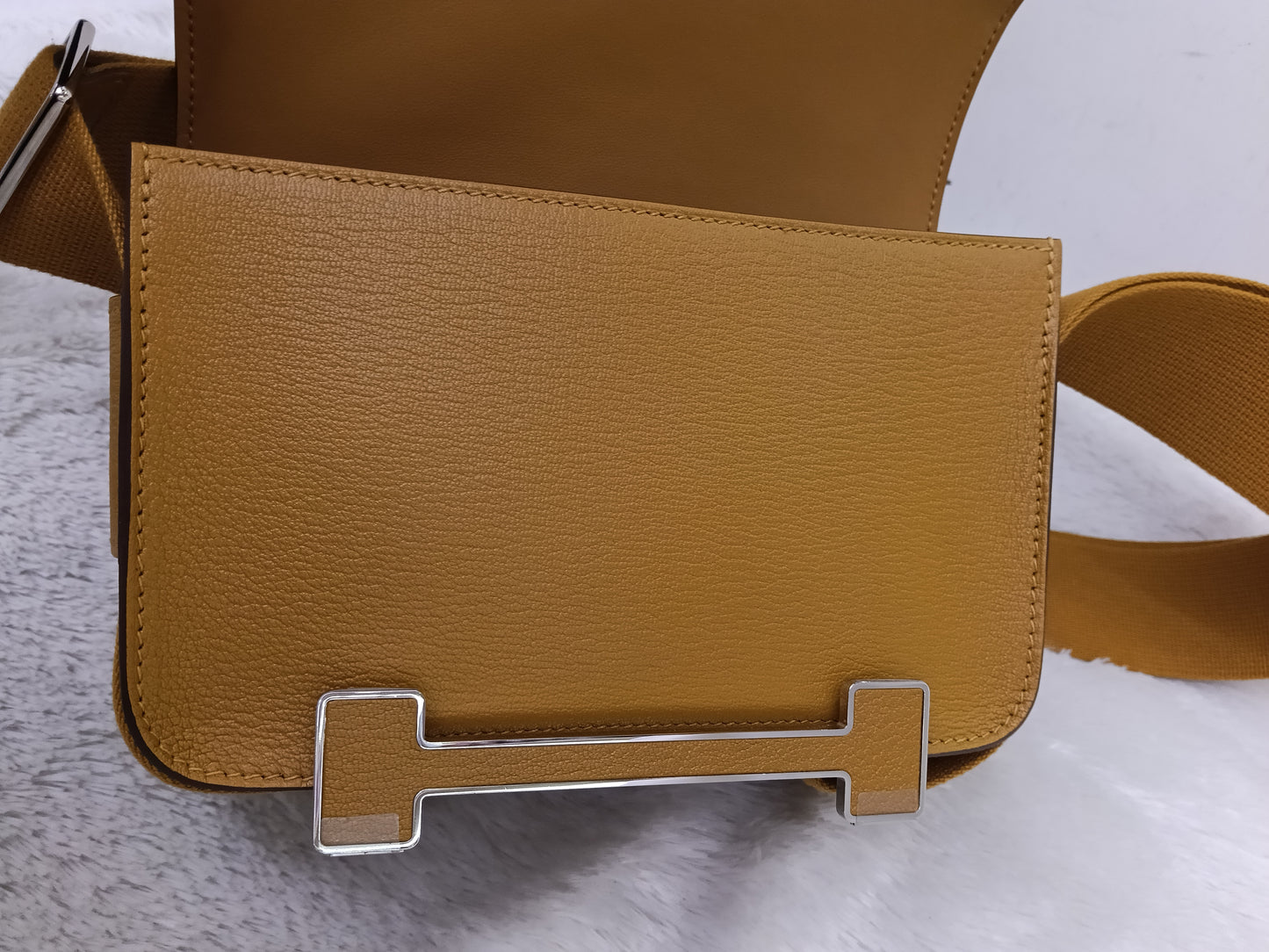 Hermes Geta Chevre Mysore Sangle Caramel PHW #B