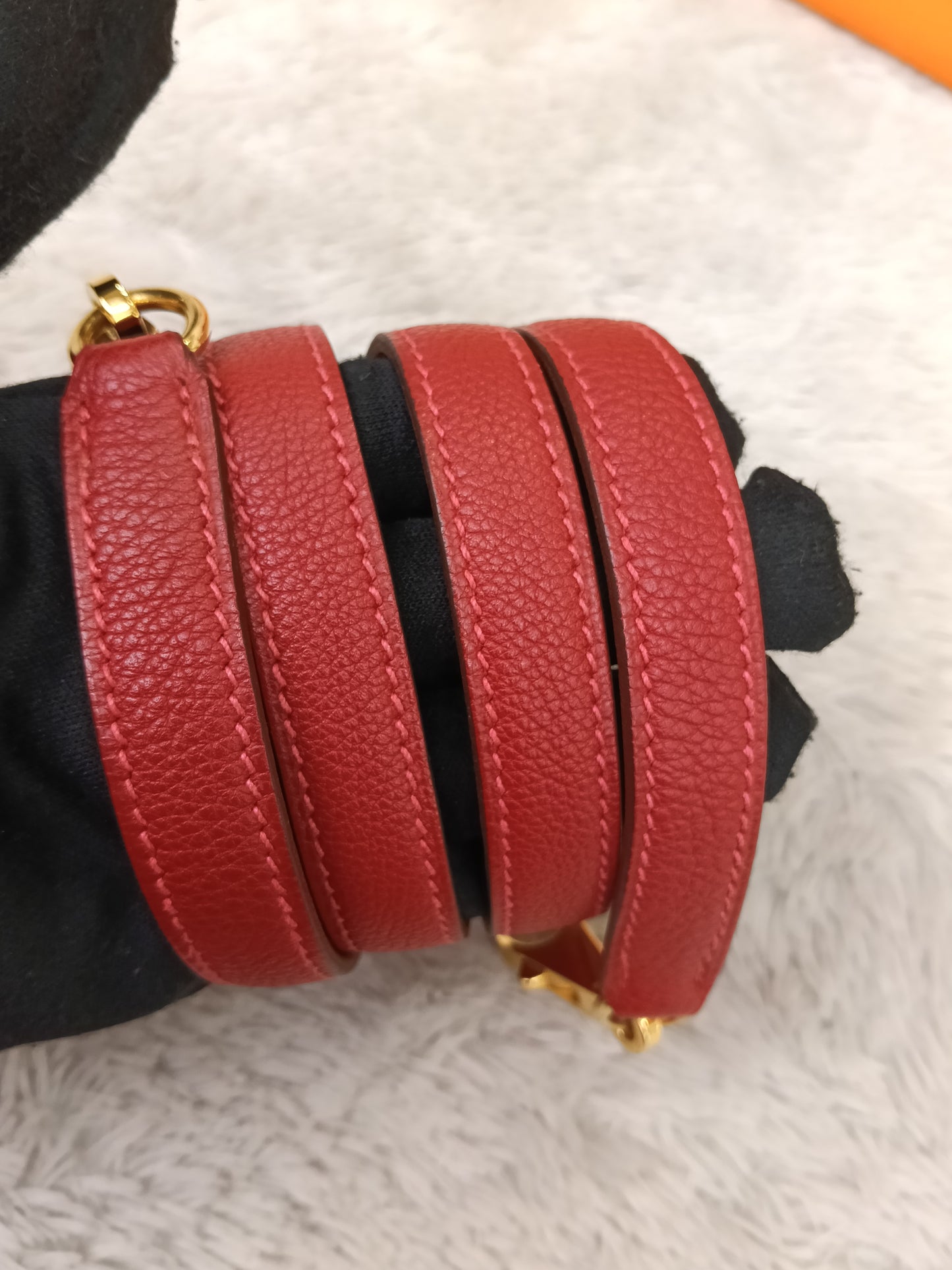 K32 Vibrato Rouge Vif GHW #G square