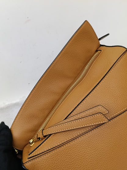 Loewe Puzzle Small Grained Caramel GHW 2023