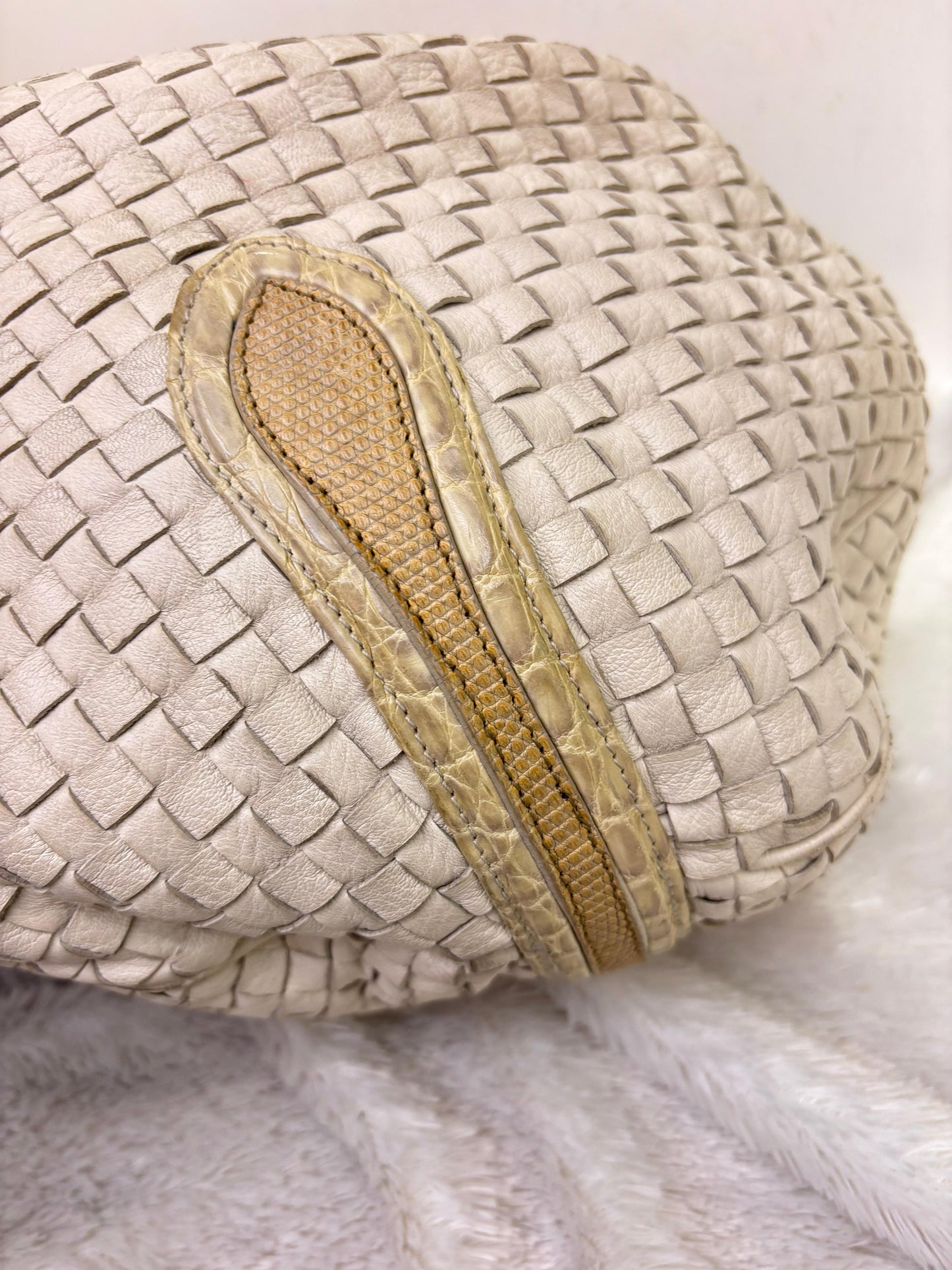 Bottega Veneta Oversized Hobo Lizard and Crocodile Trim Blanco RGHW 2008