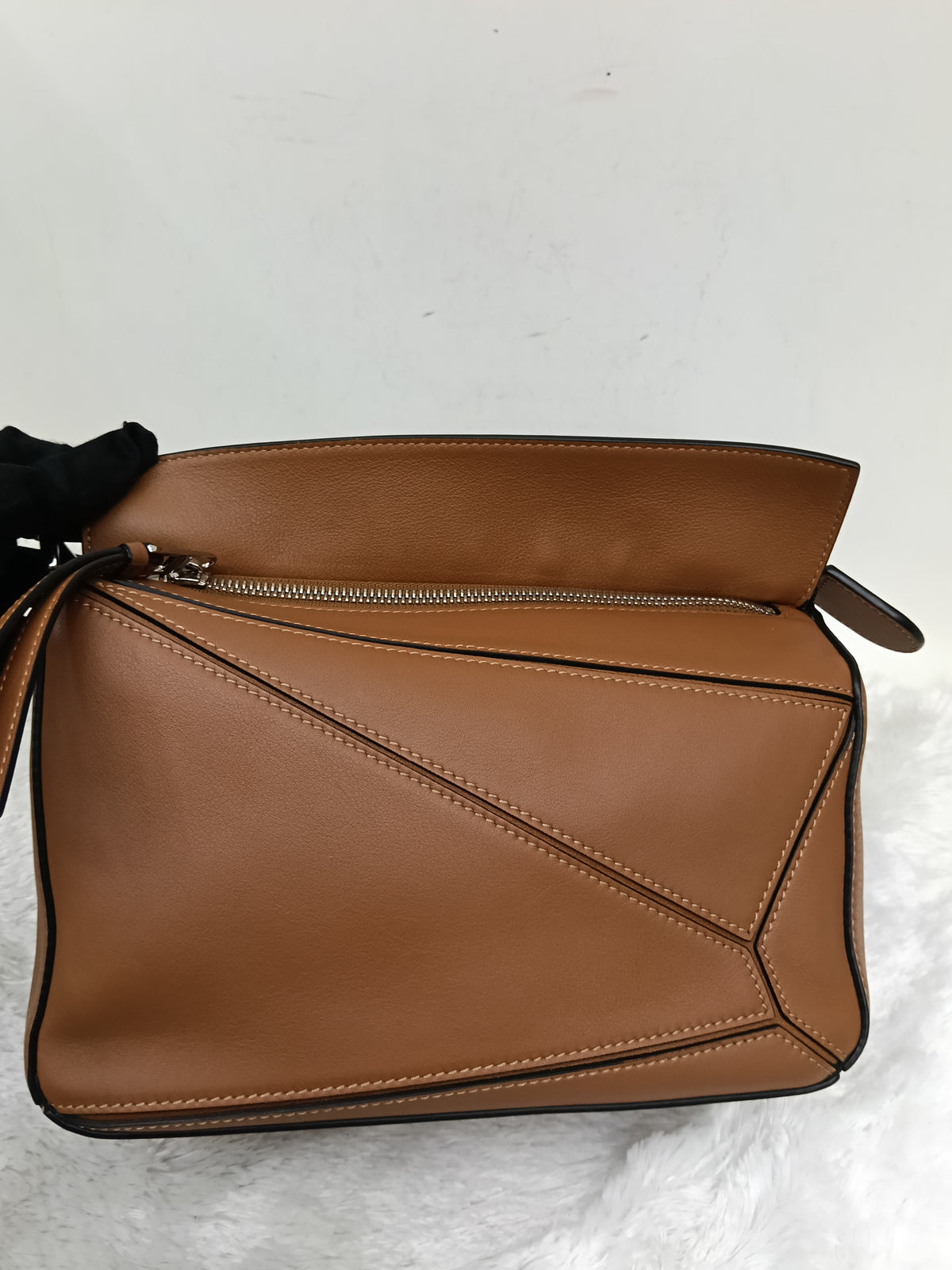 Loewe Puzzle Small Calfskin Tan SHW 2022