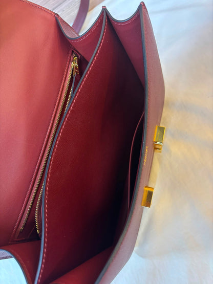 Constance 24 Epsom Bordeaux GHW #Y