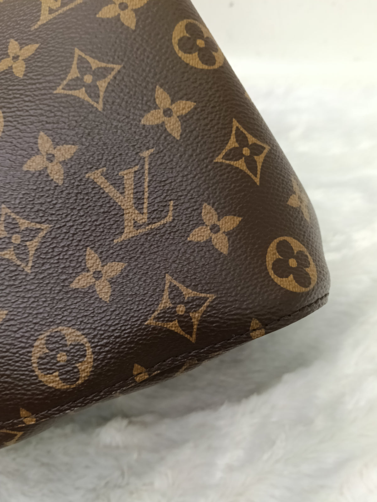 LV Neo Noe MM Monogram Noir 2019